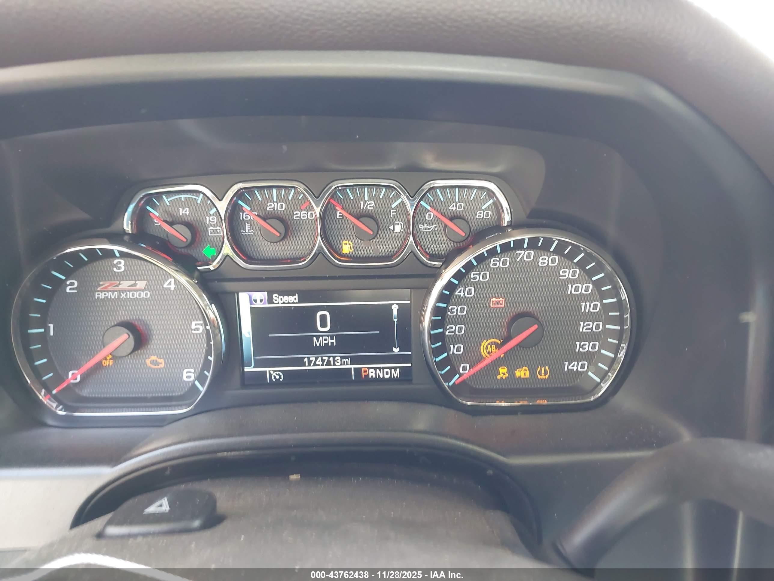 CHEVROLET SILVERADO image 7