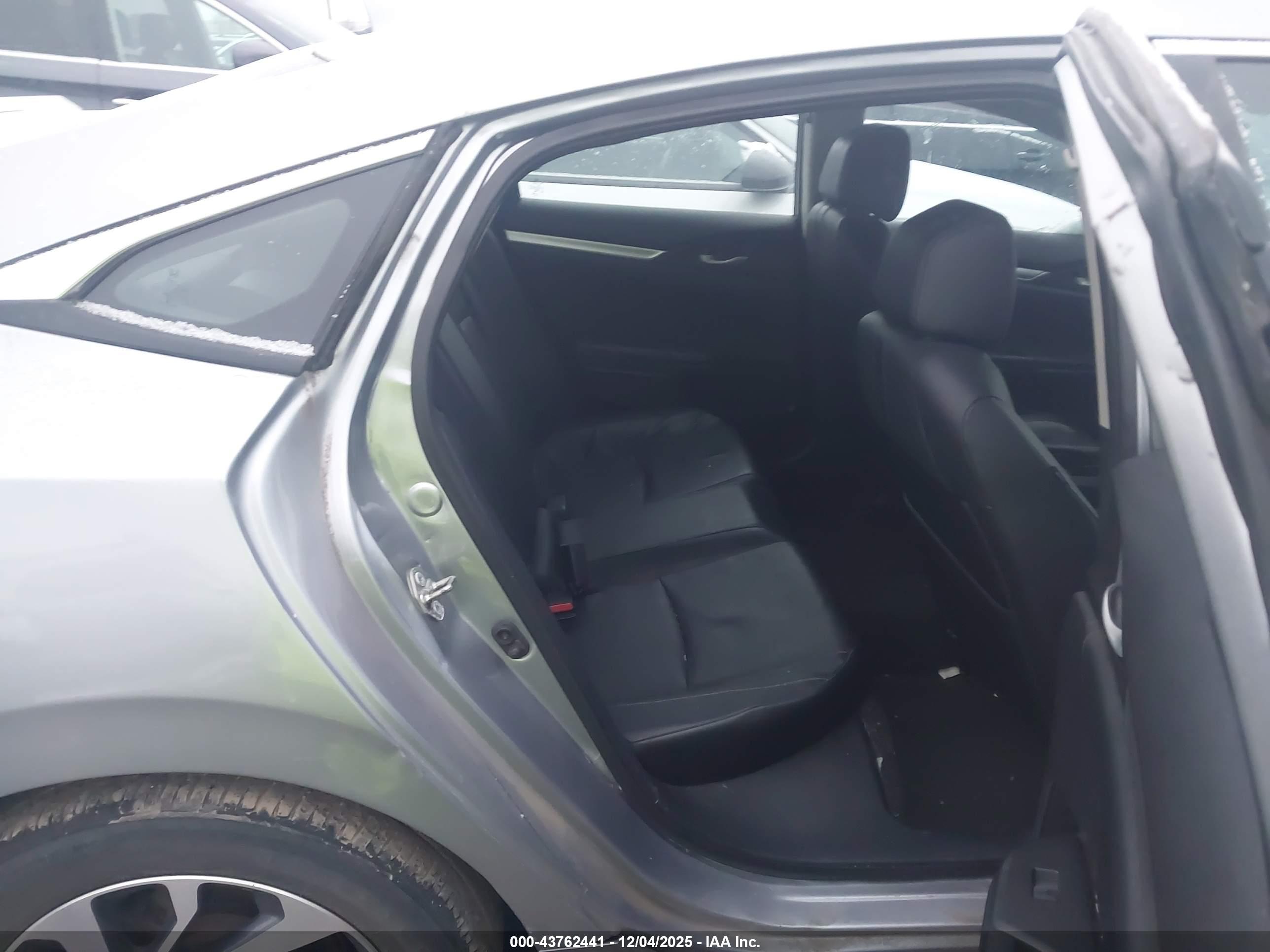 HONDA CIVIC image 8