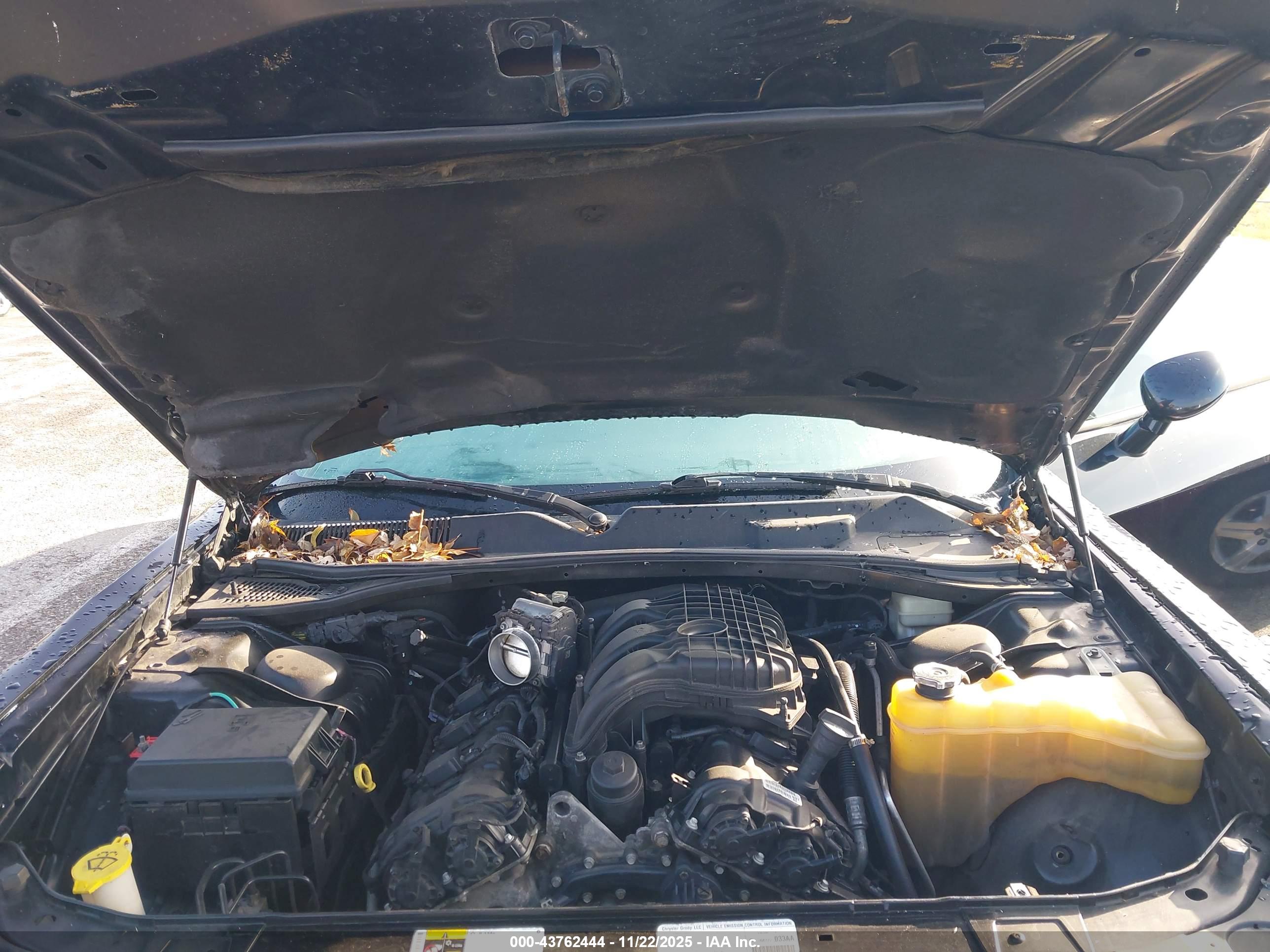 DODGE CHALLENGER image 10