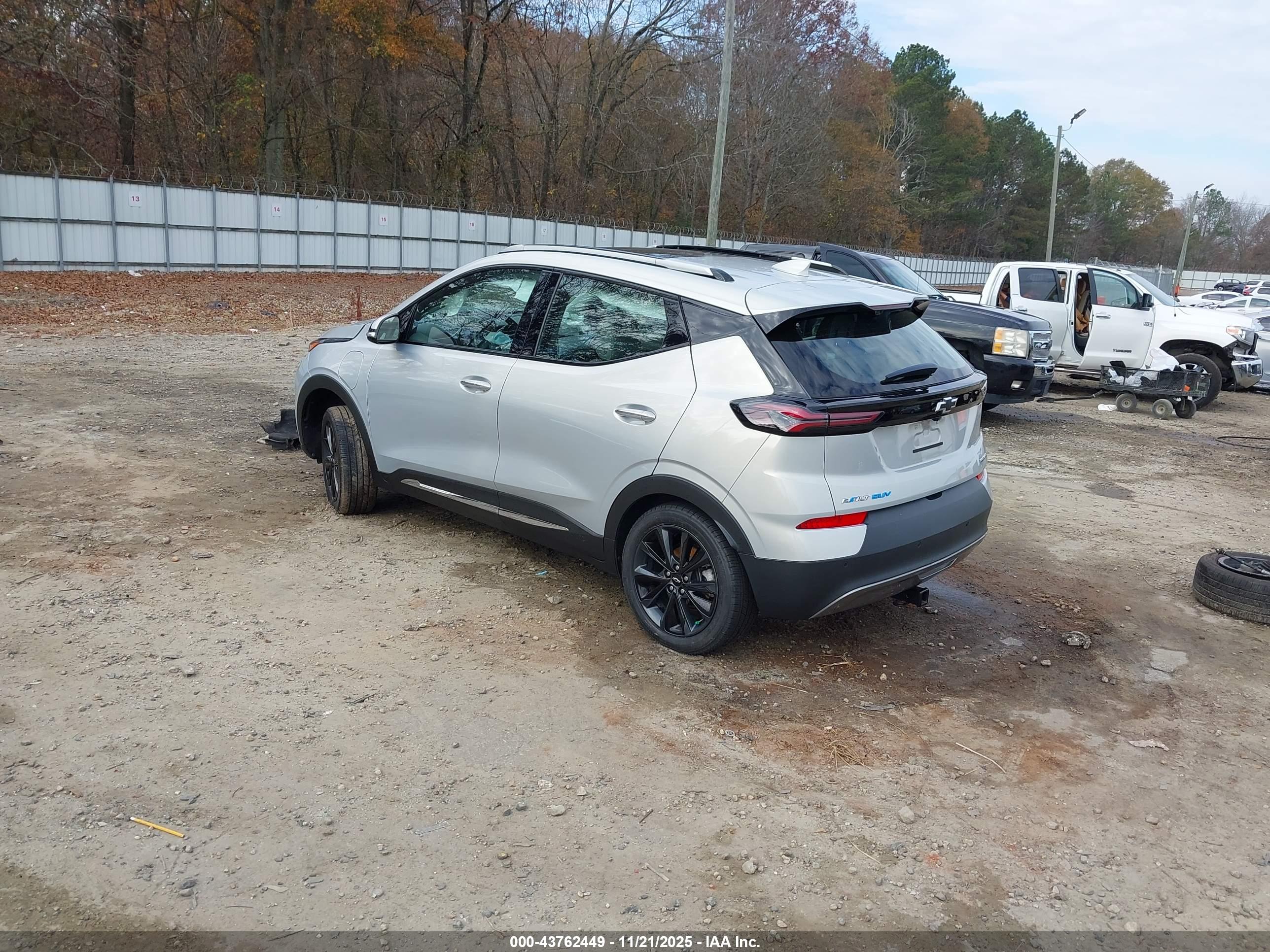 CHEVROLET BOLT image 3