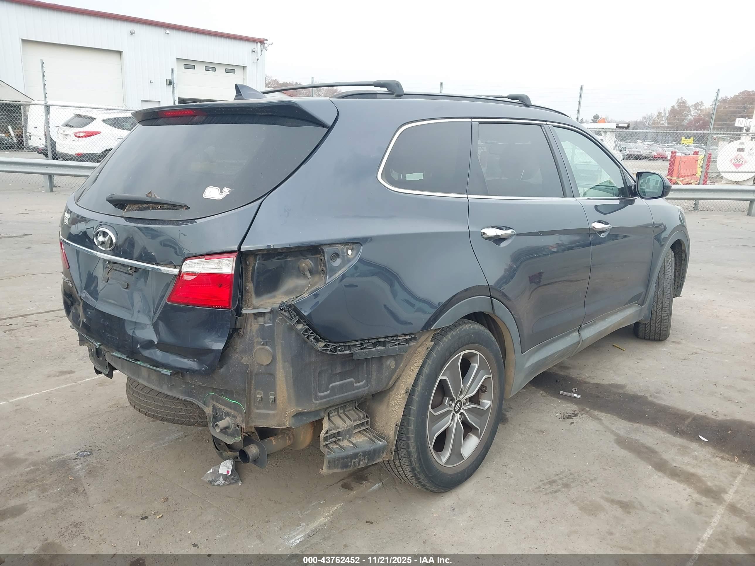 HYUNDAI SANTA image 4