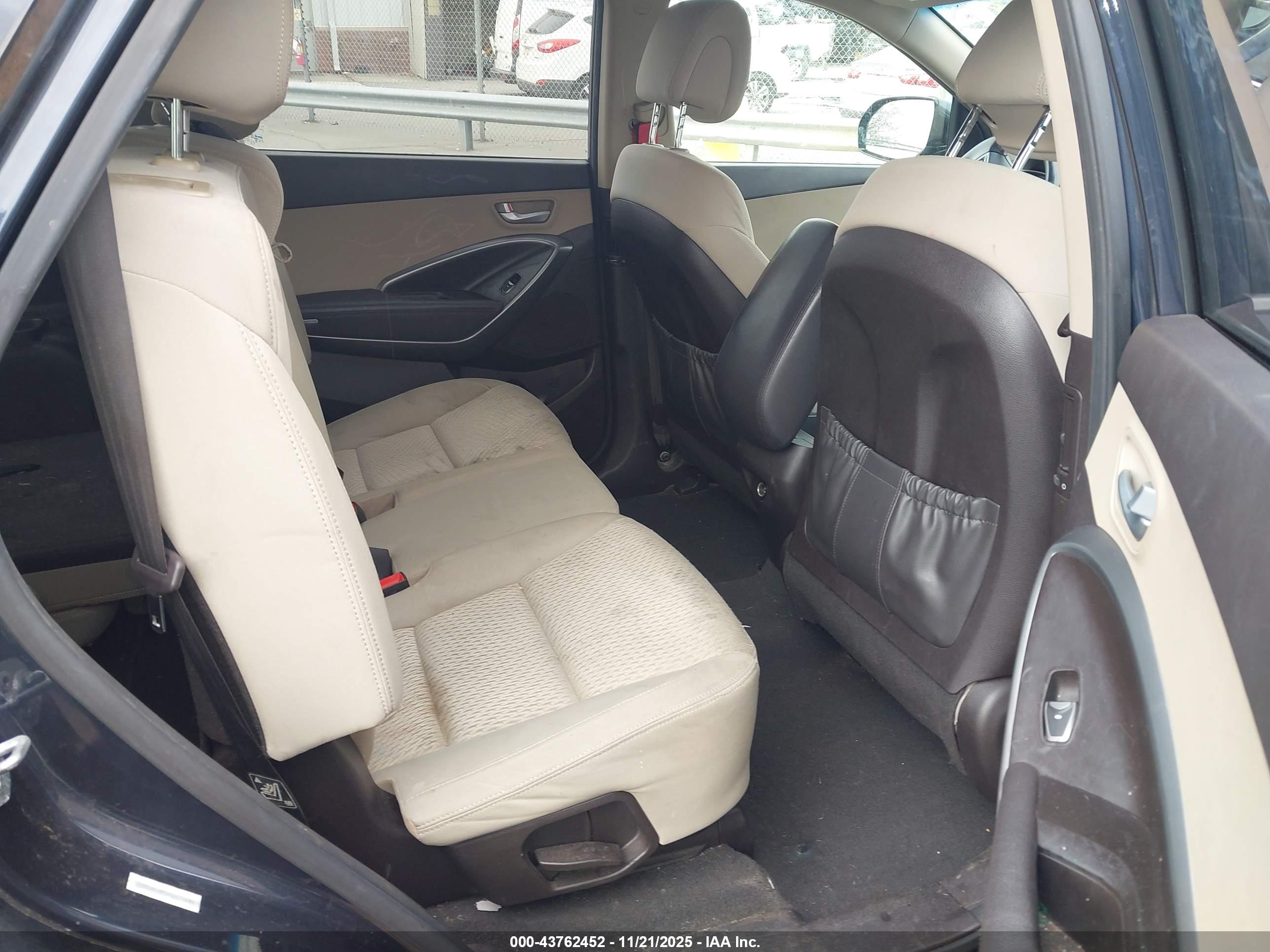 HYUNDAI SANTA image 8