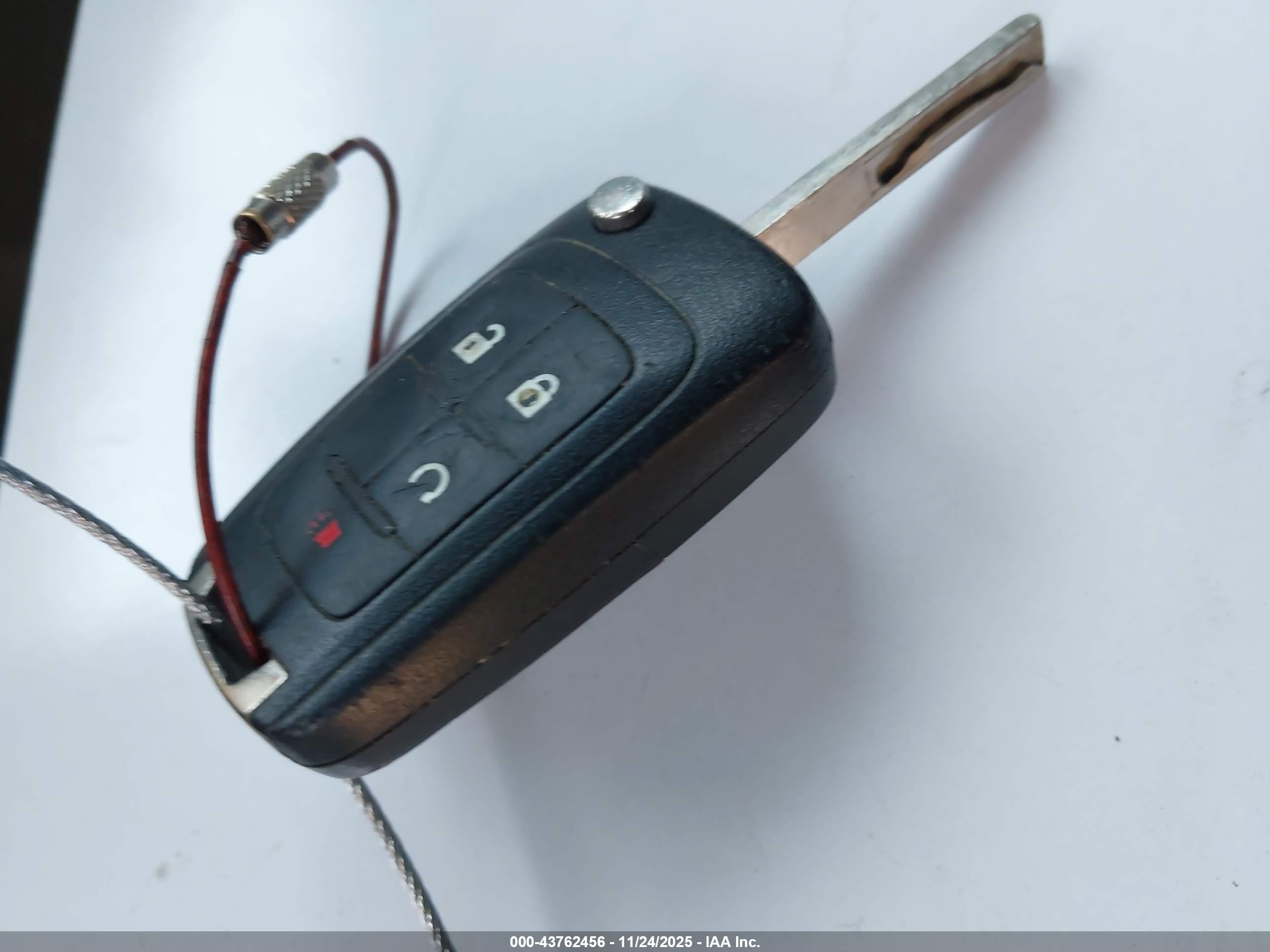 CHEVROLET EQUINOX image 11