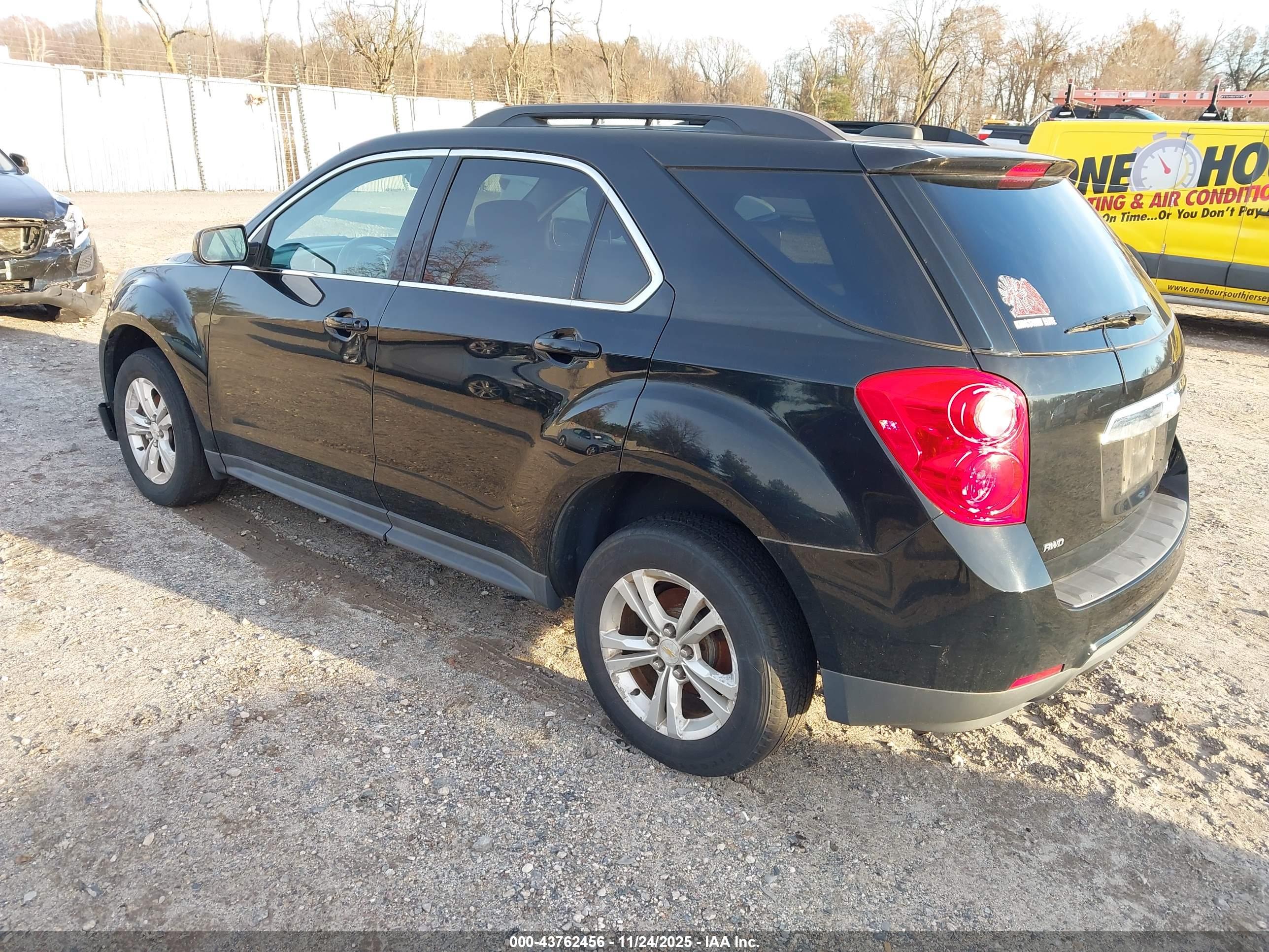 CHEVROLET EQUINOX image 3