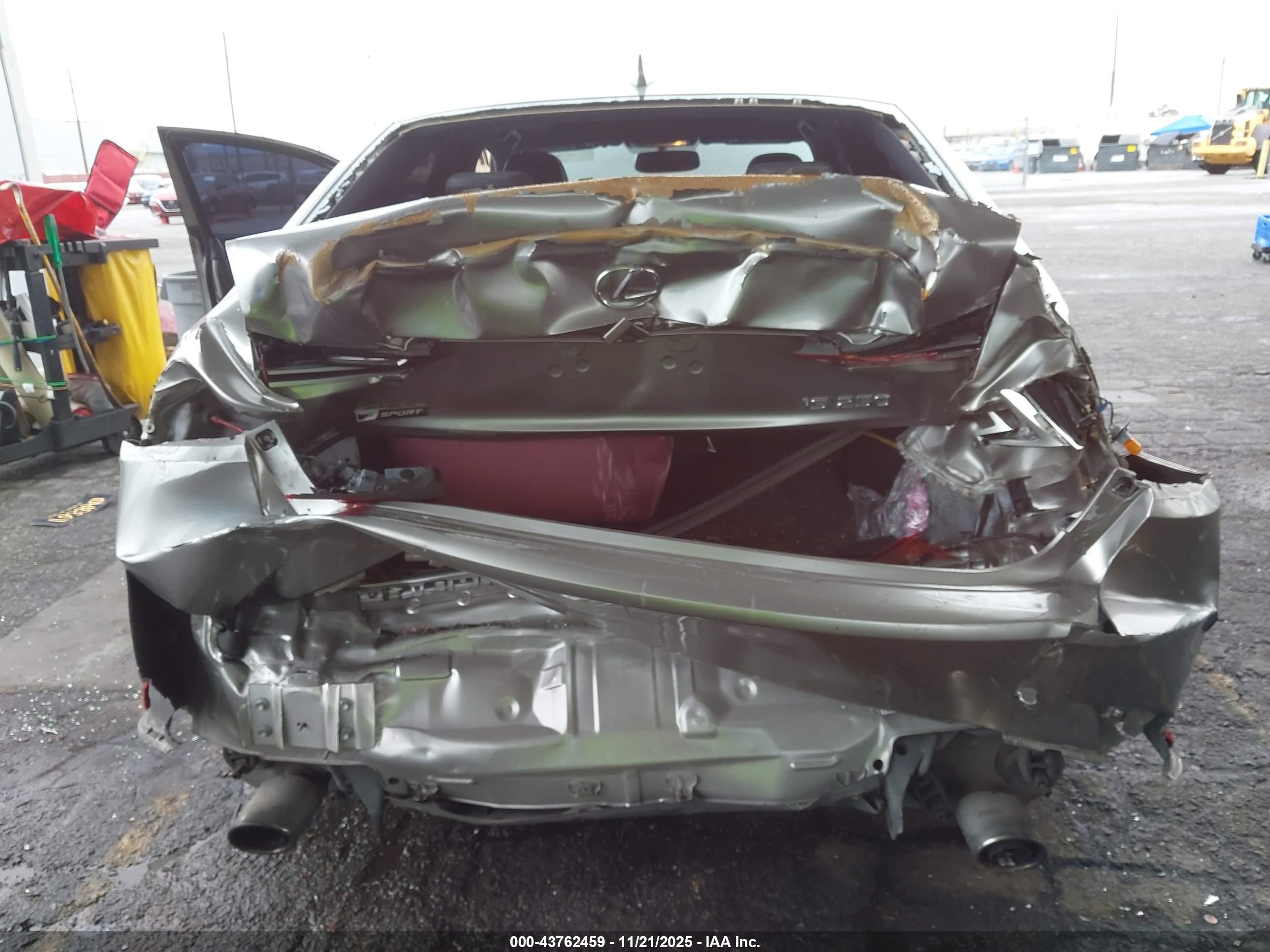 LEXUS IS image 6