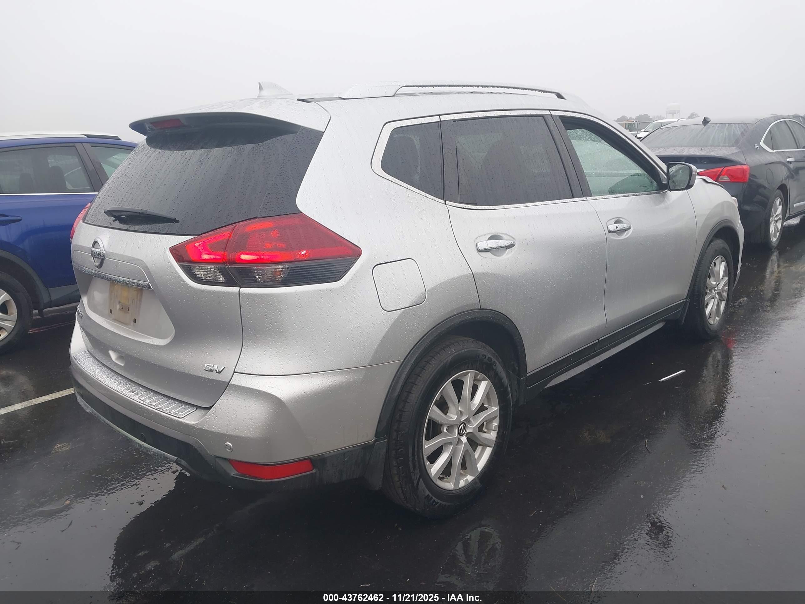 NISSAN ROGUE image 4