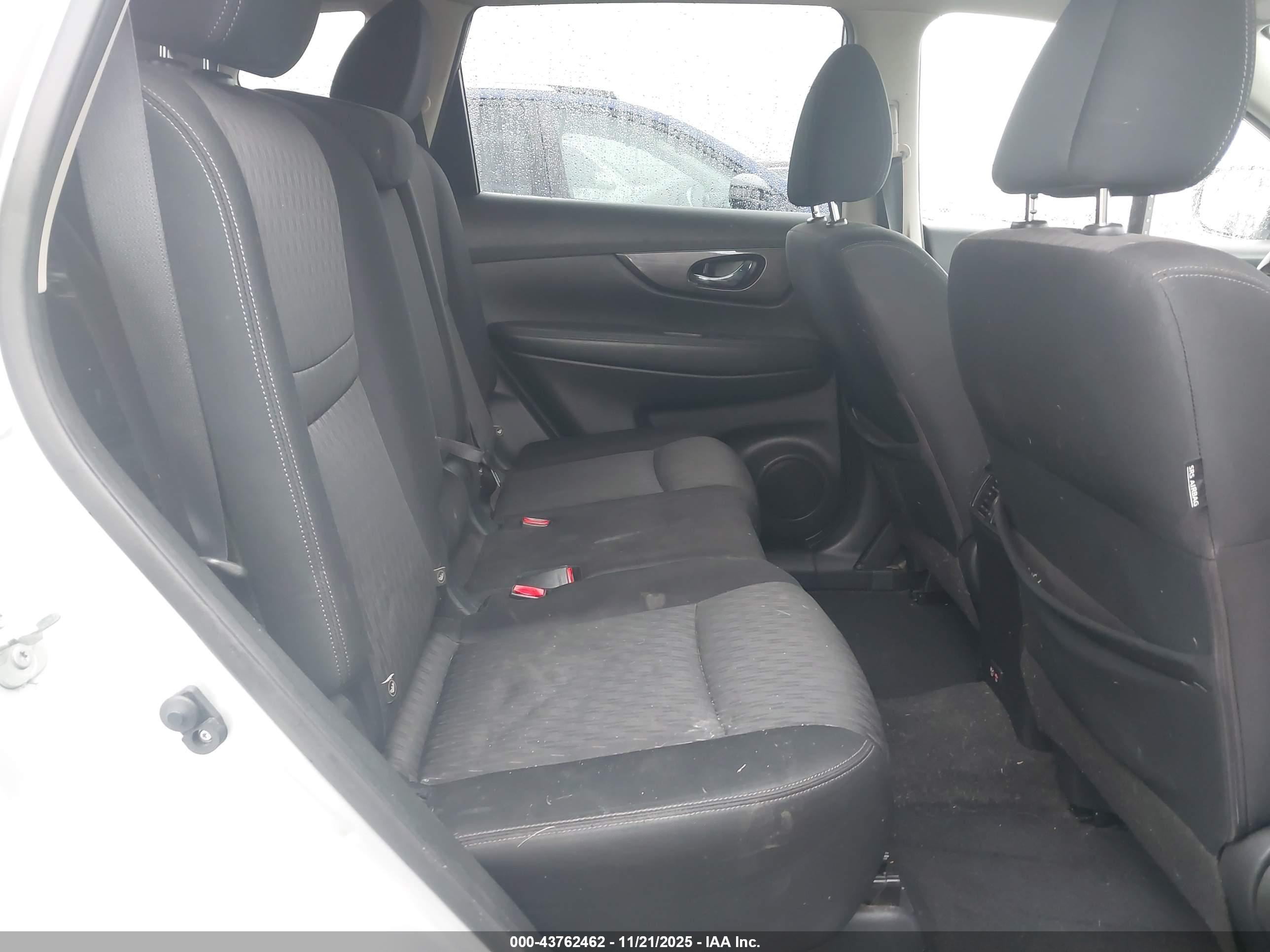 NISSAN ROGUE image 8