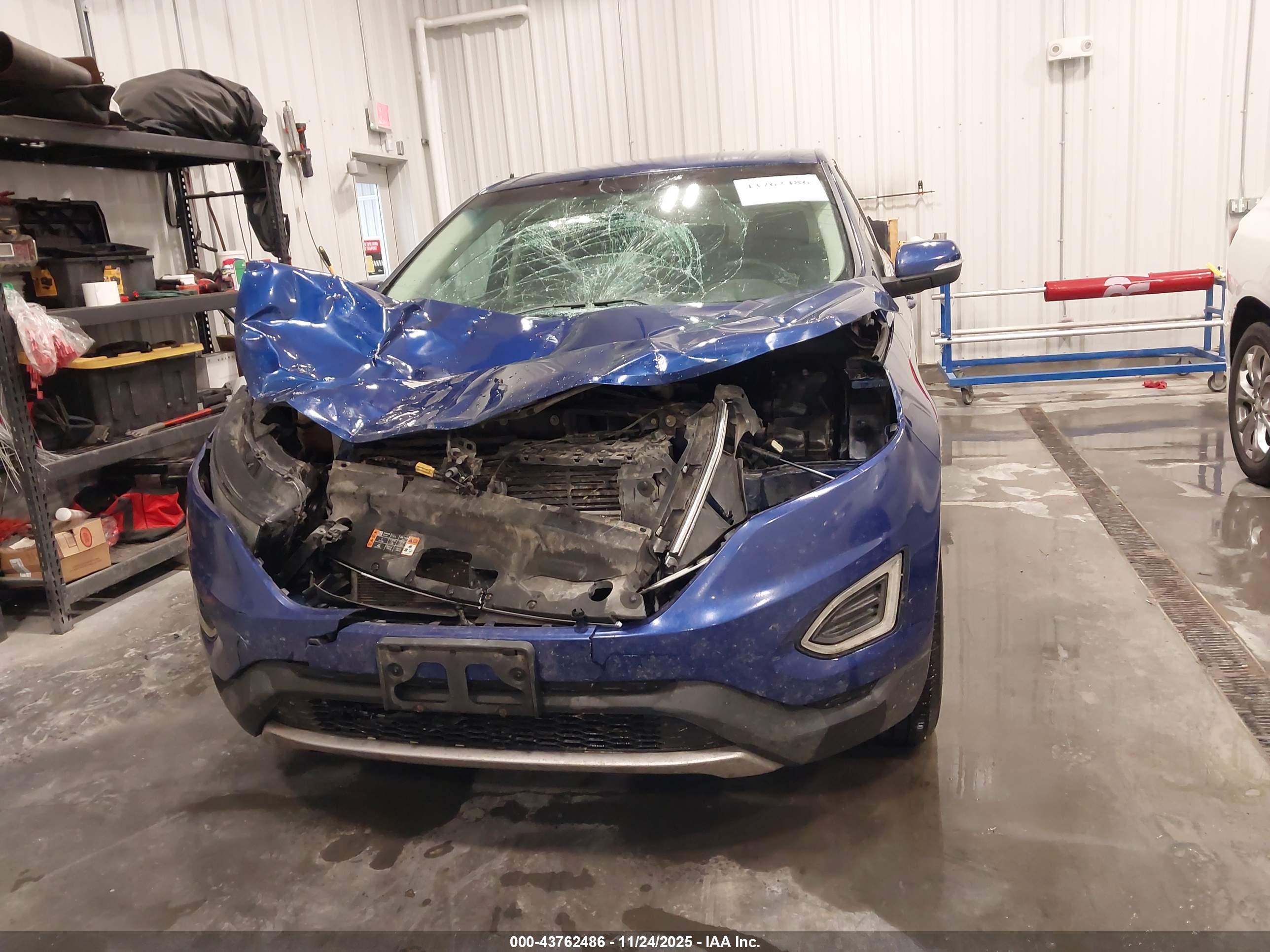 FORD EDGE image 6