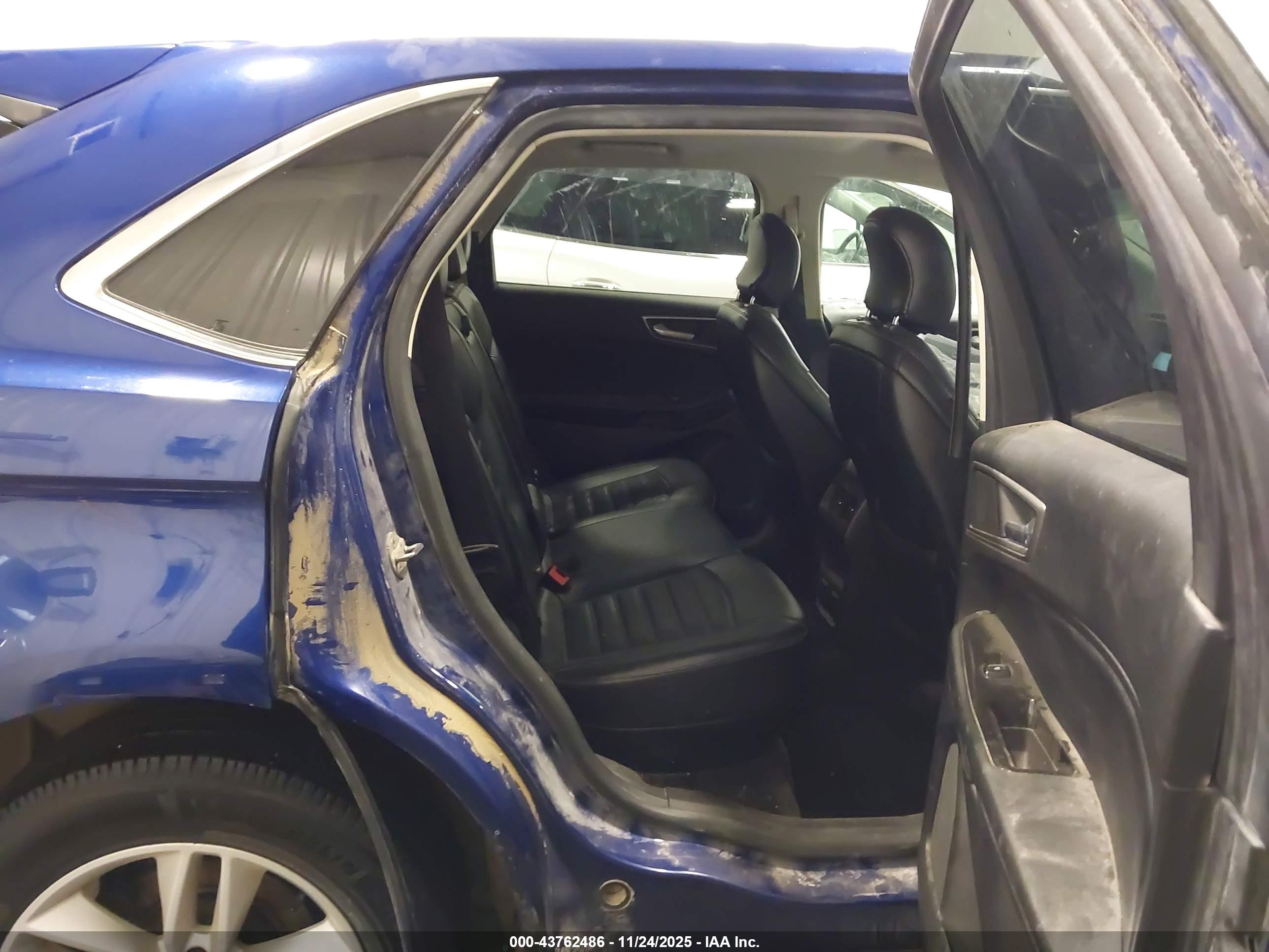 FORD EDGE image 8