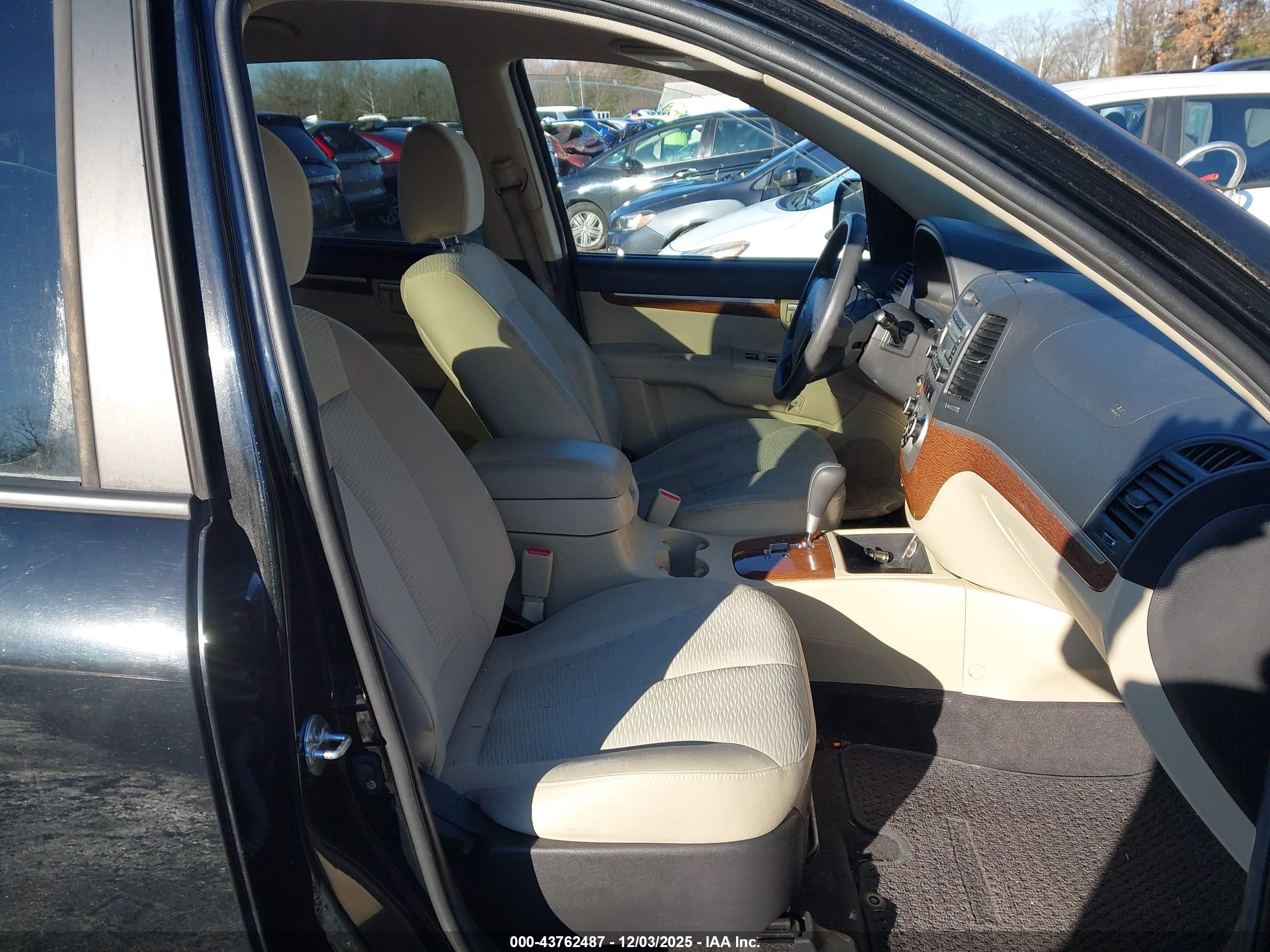 HYUNDAI SANTA image 5