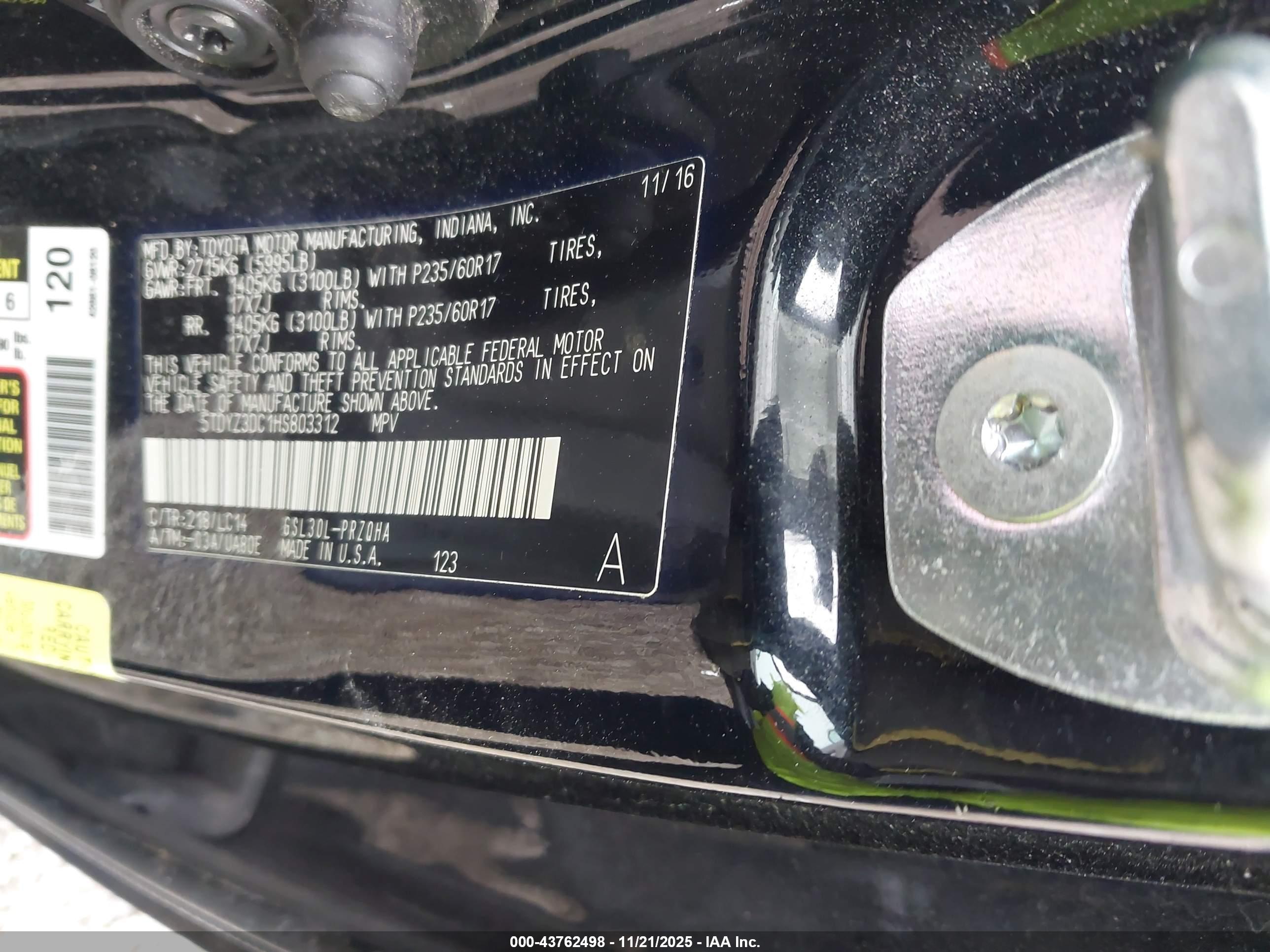 TOYOTA SIENNA image 9