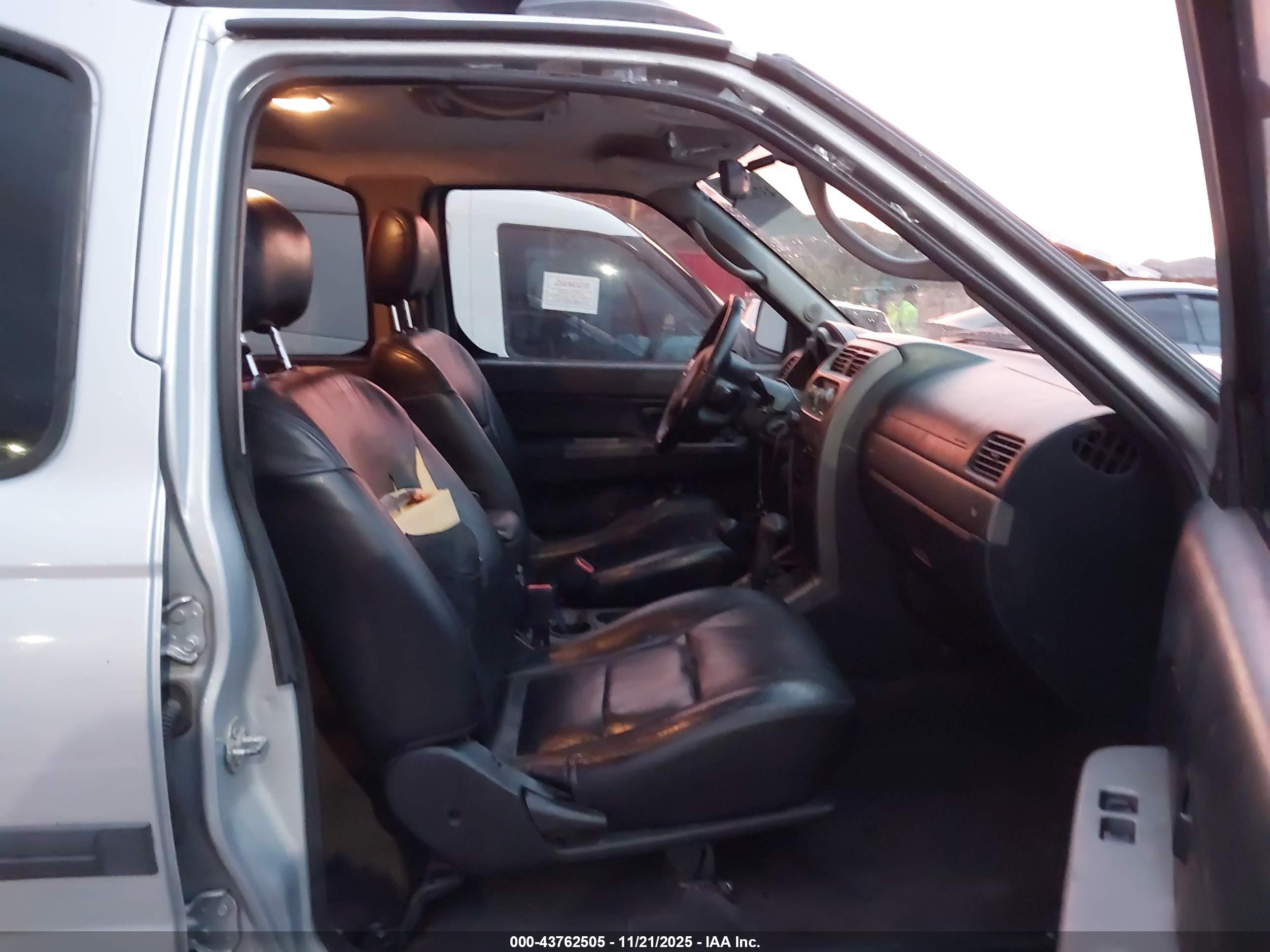 NISSAN XTERRA image 5