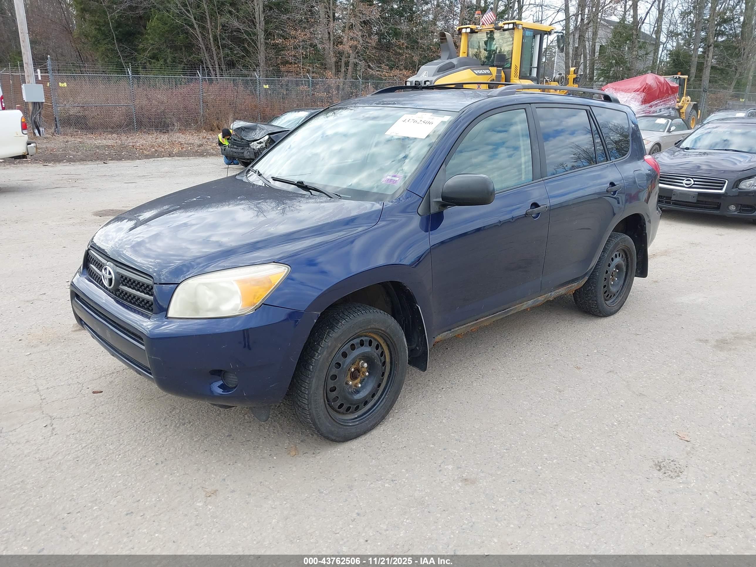 TOYOTA RAV4 image 2