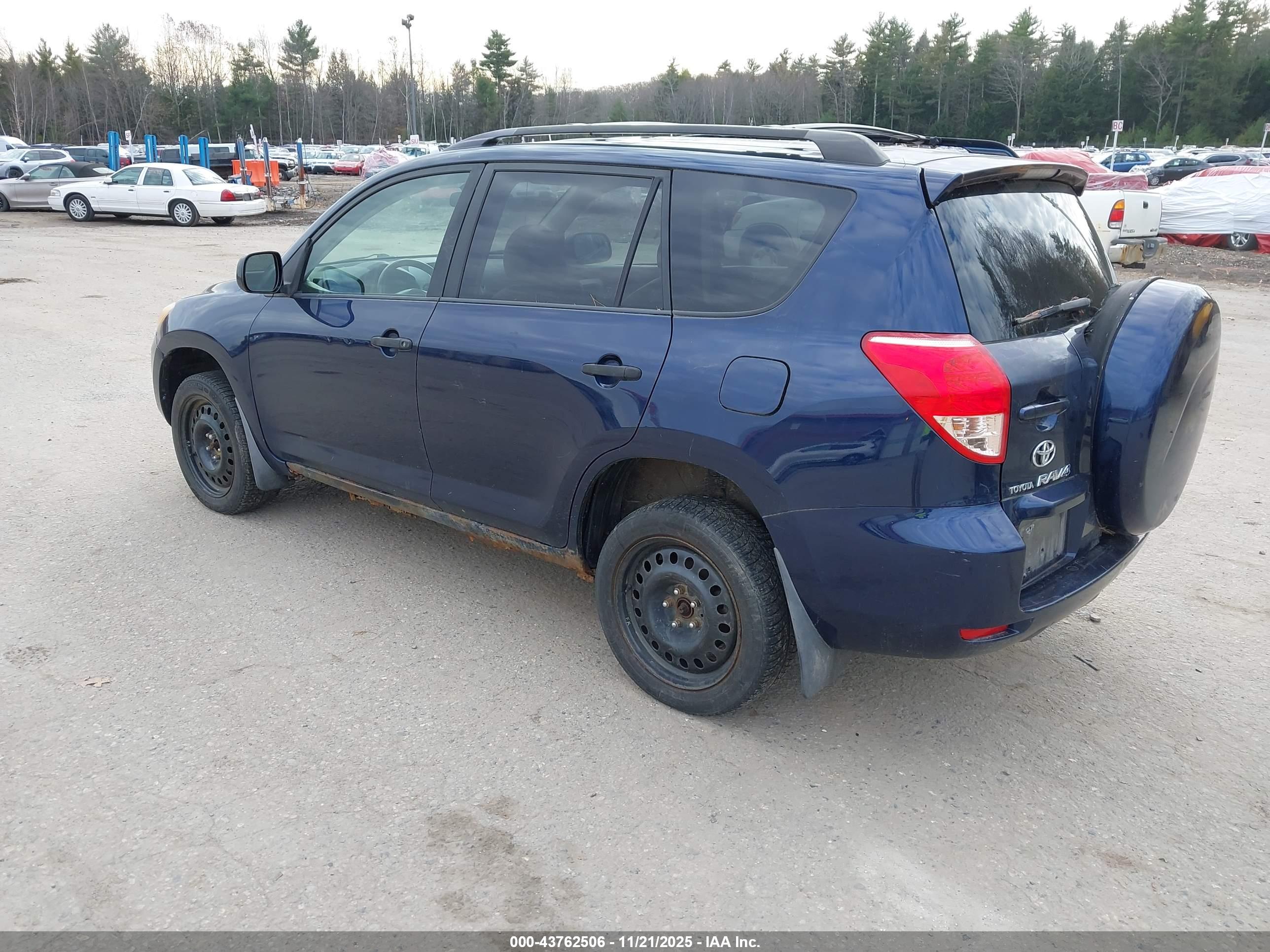 TOYOTA RAV4 image 3