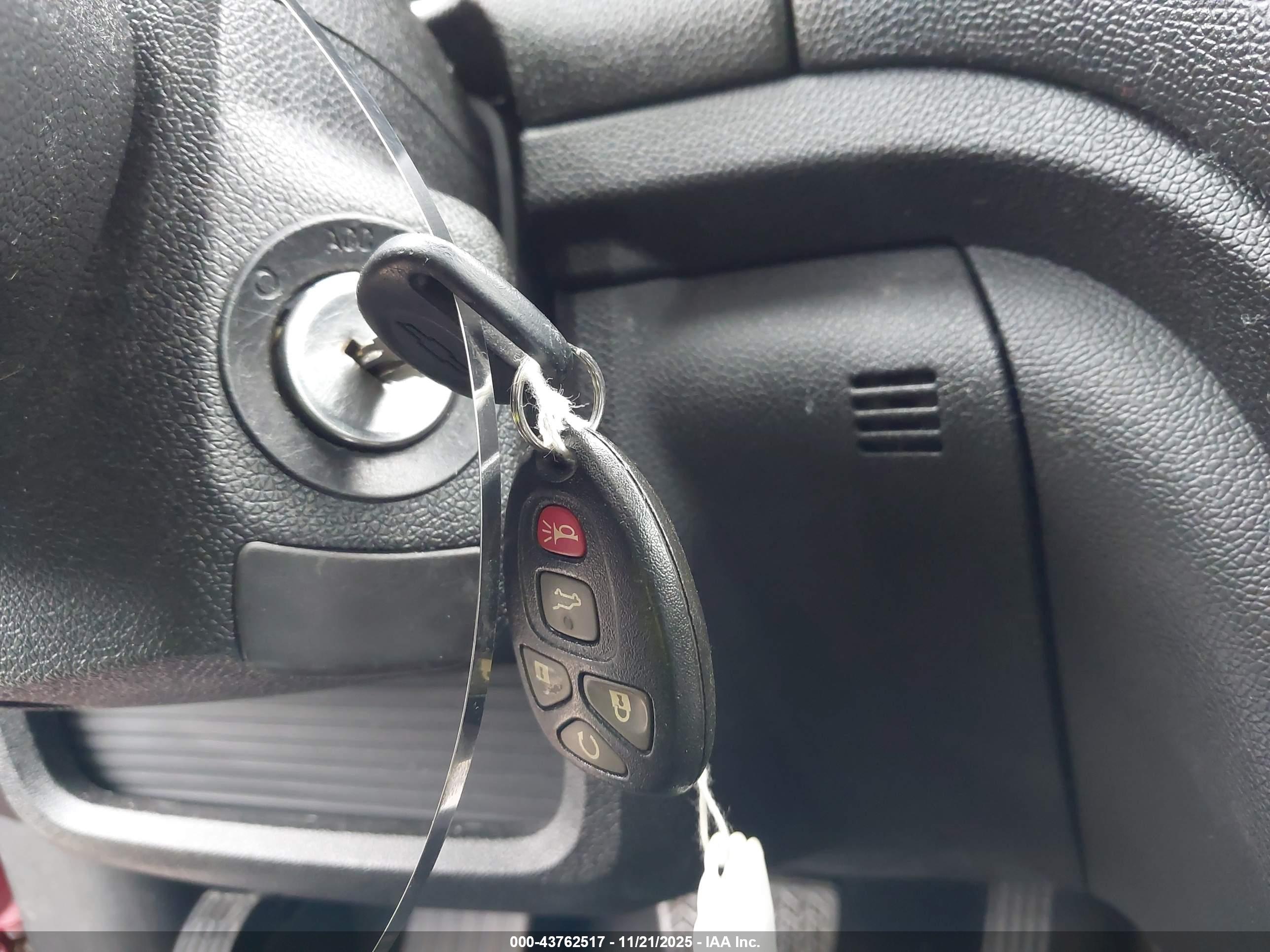 CHEVROLET TRAVERSE image 11