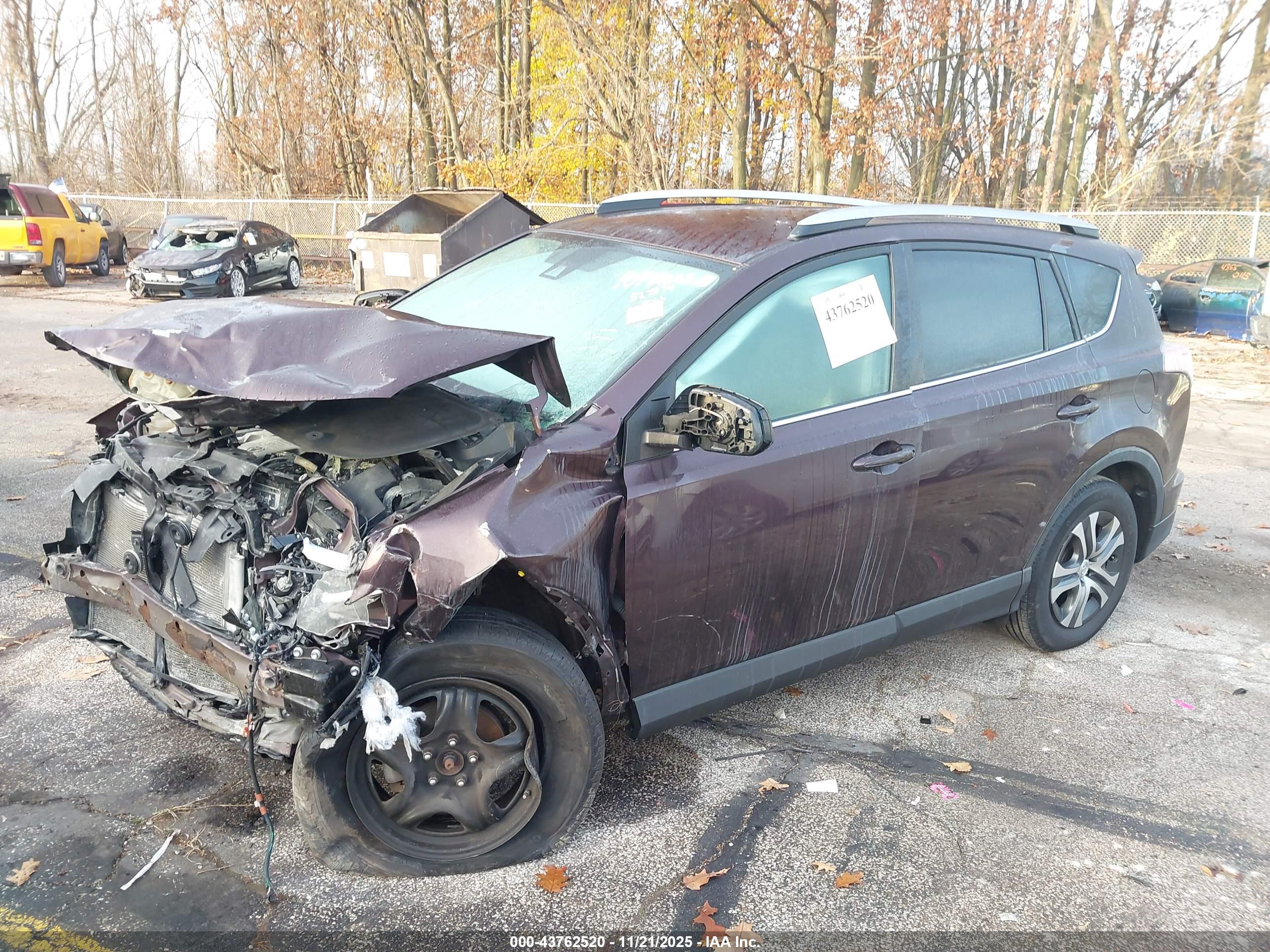 TOYOTA RAV4 image 2