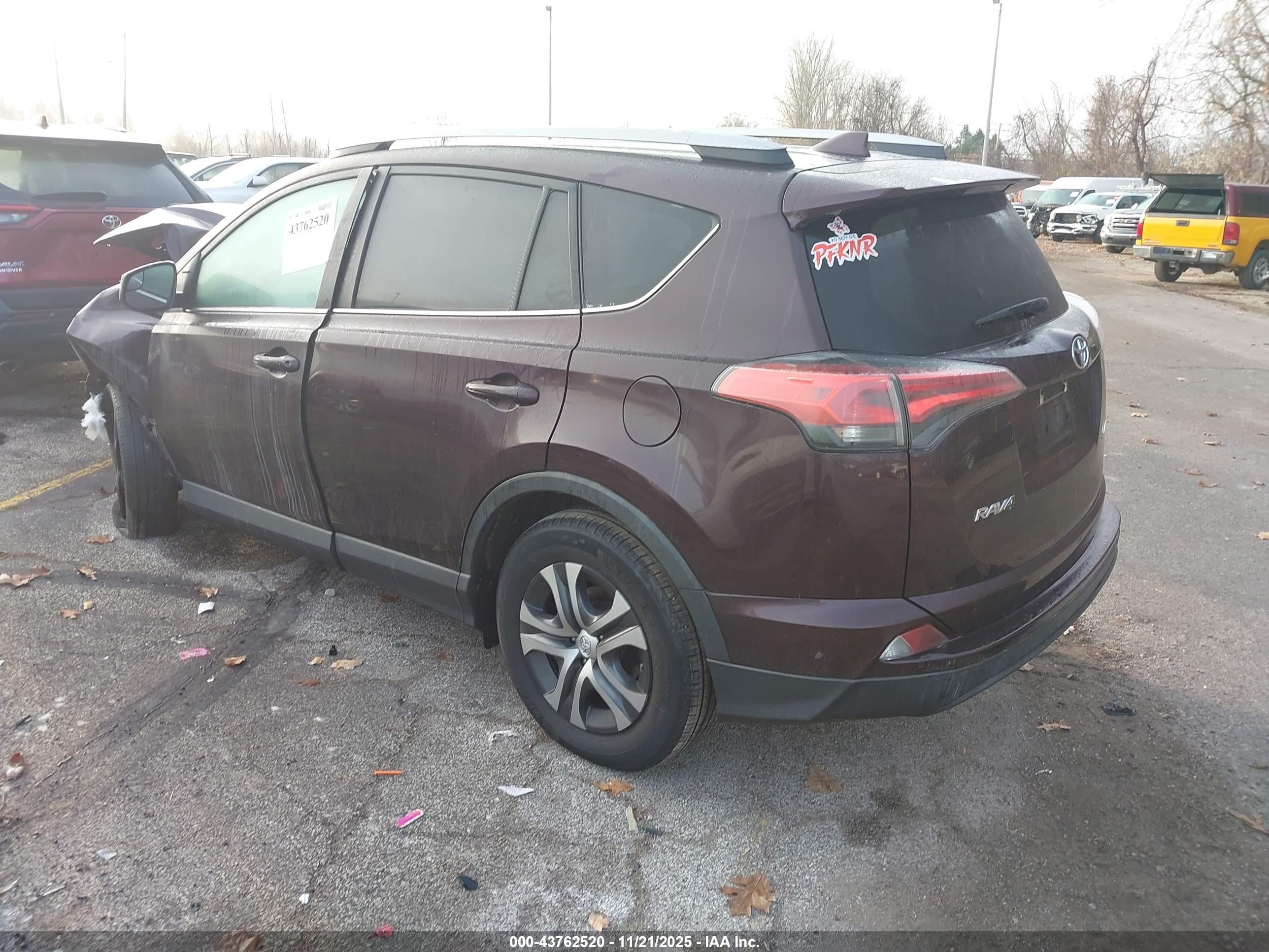 TOYOTA RAV4 image 3