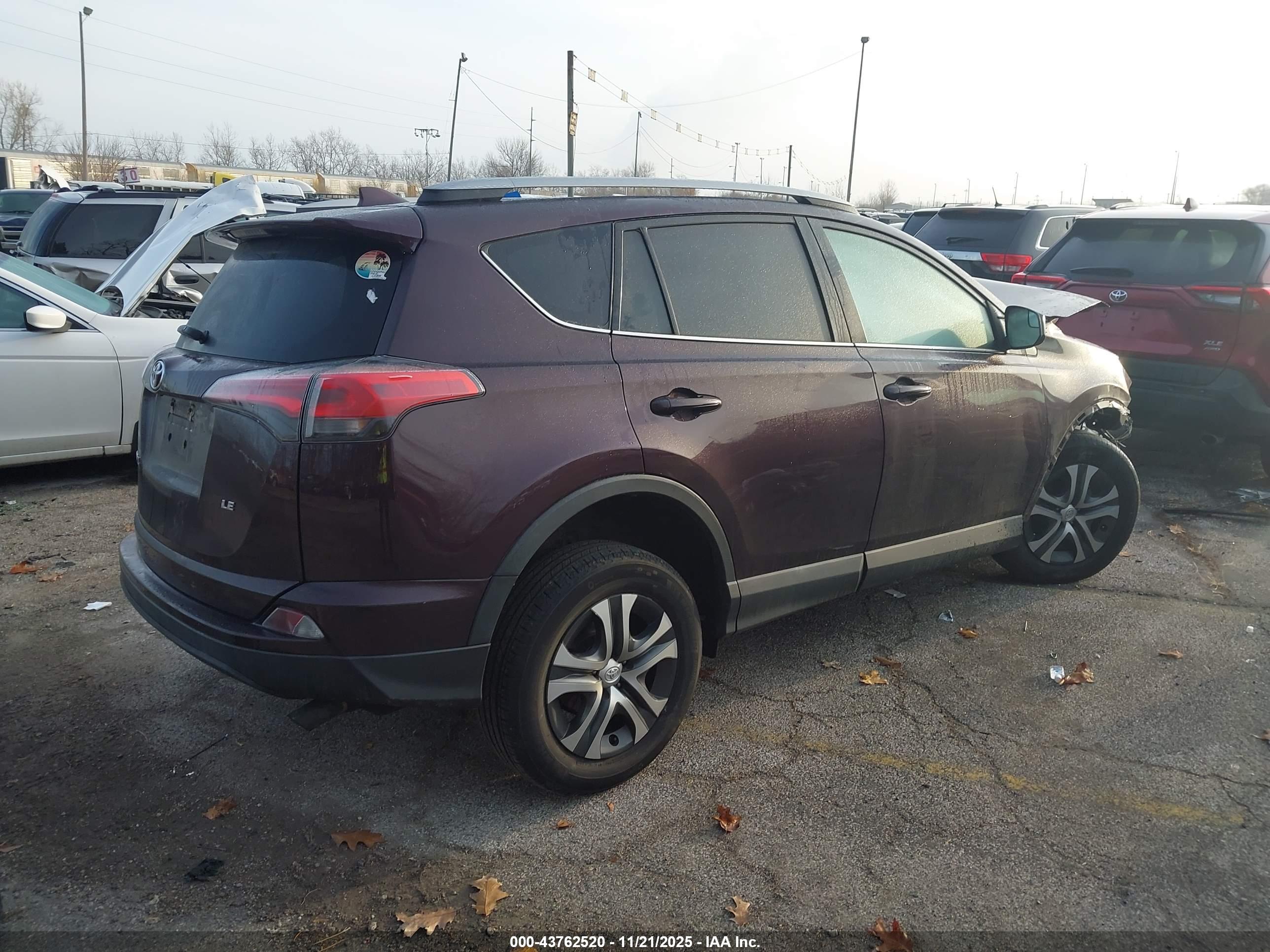 TOYOTA RAV4 image 4