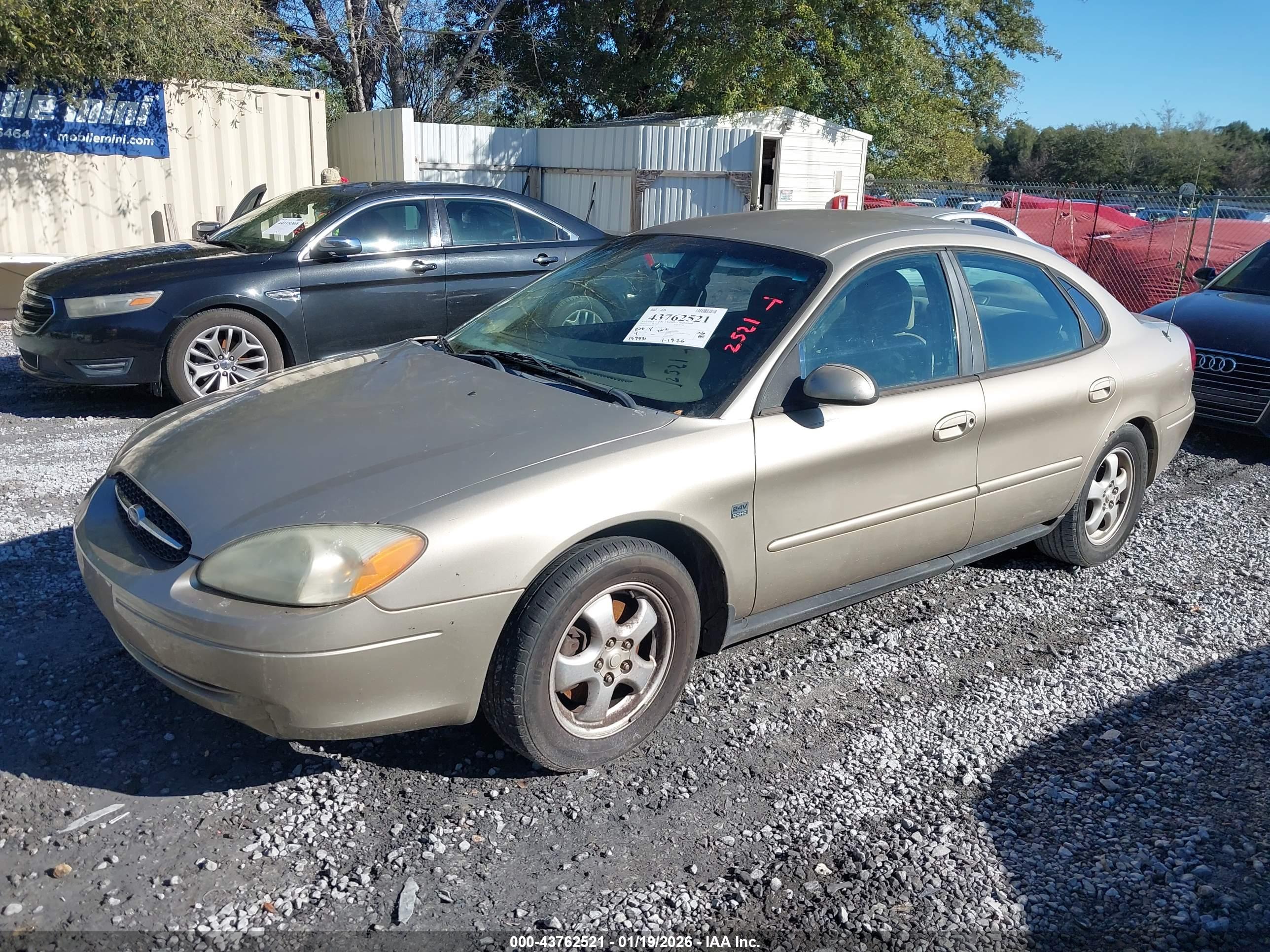 FORD TAURUS image 2