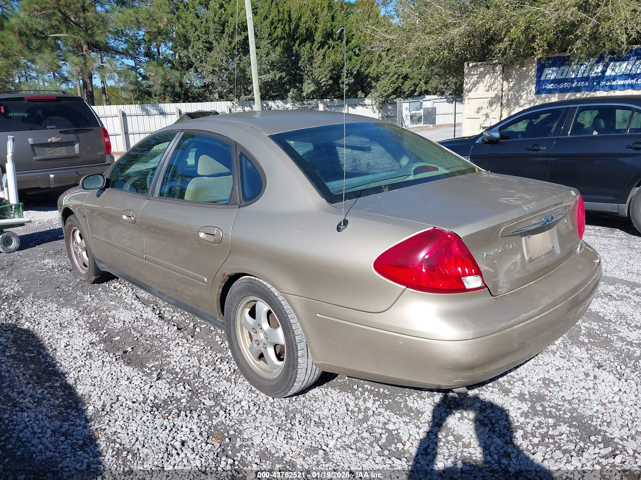 FORD TAURUS image 3