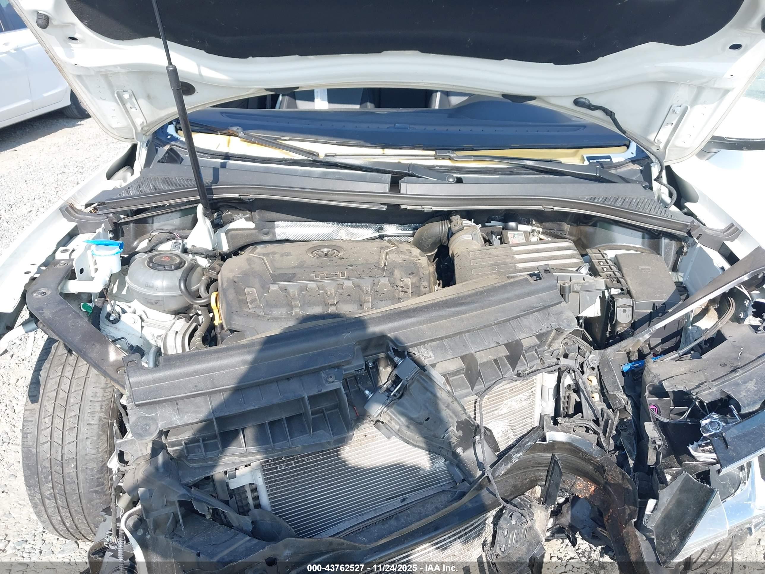 VOLKSWAGEN TIGUAN image 10
