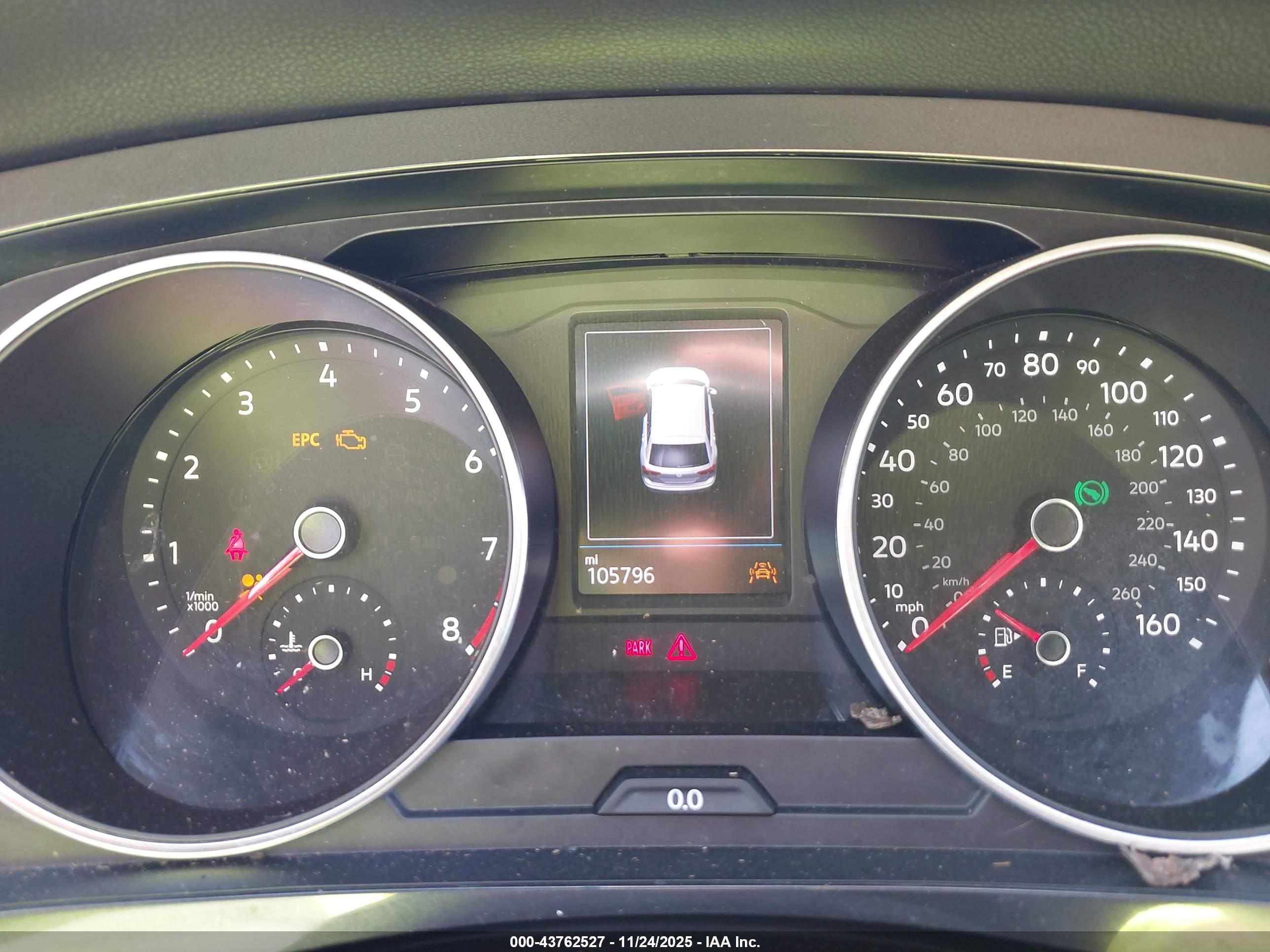 VOLKSWAGEN TIGUAN image 7