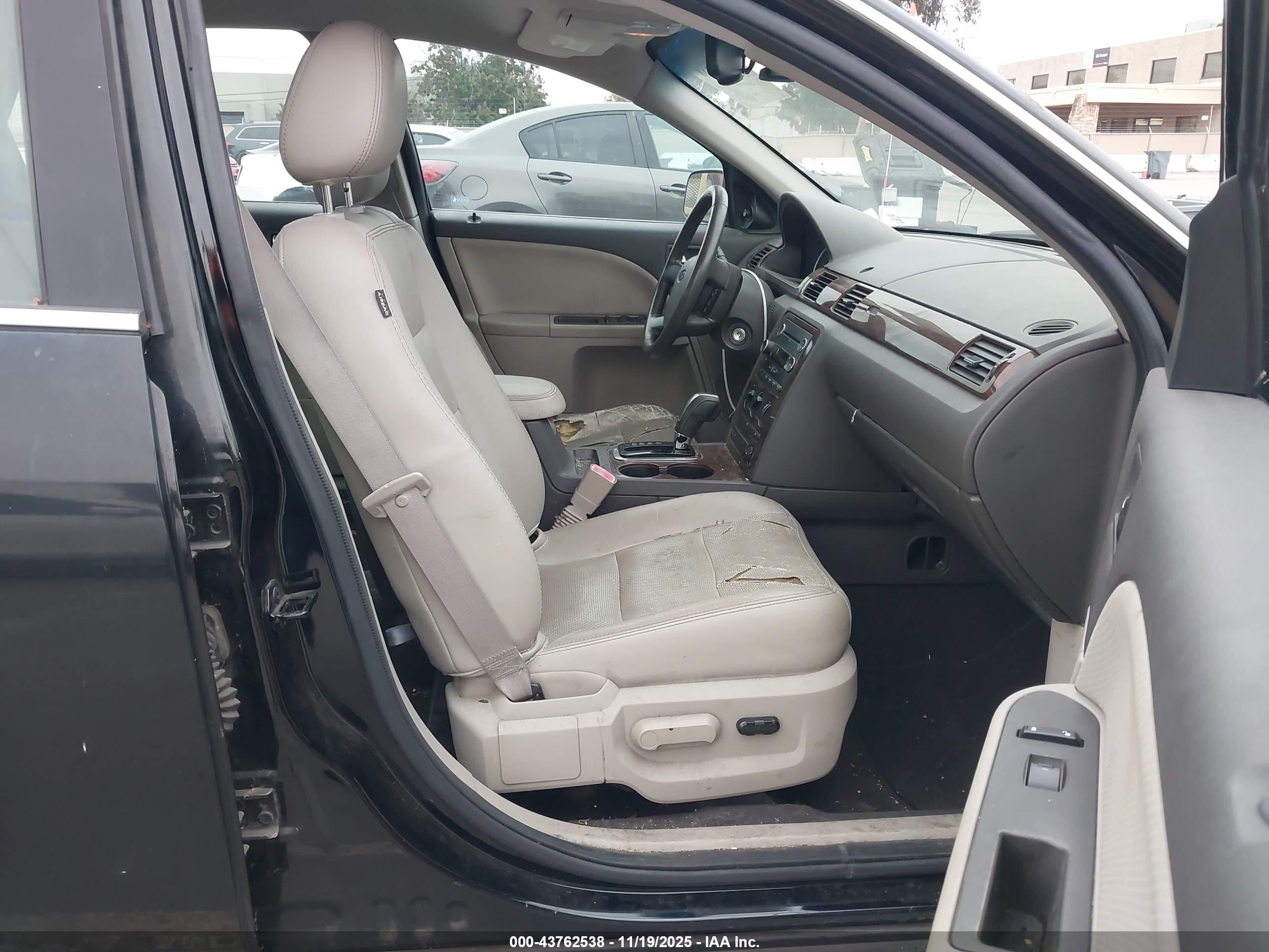 FORD TAURUS image 5