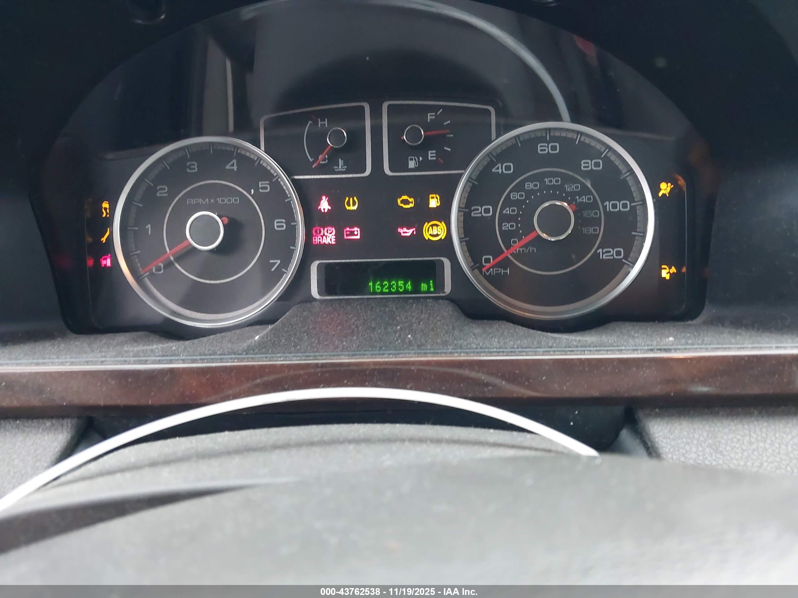 FORD TAURUS image 7