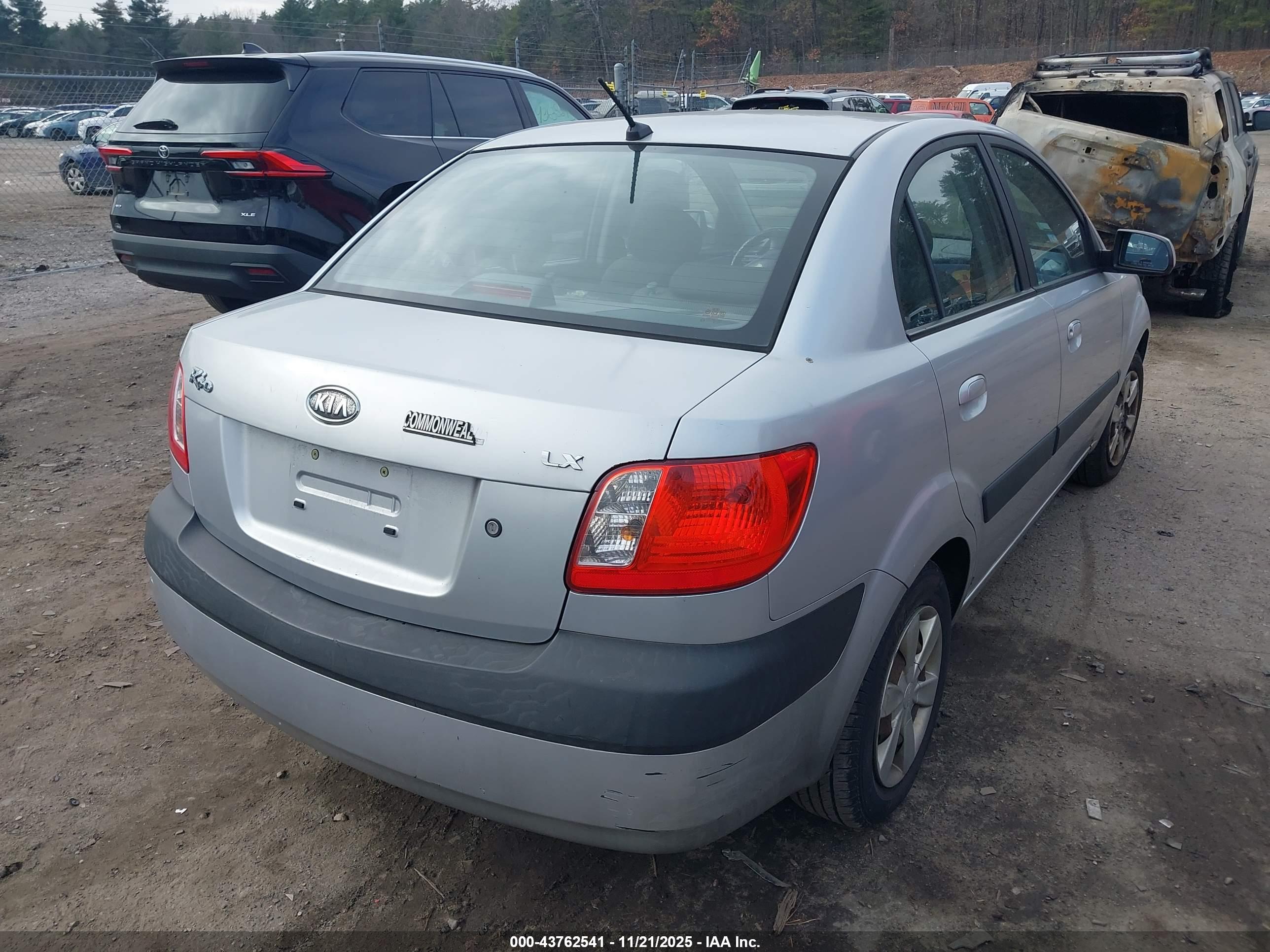 KIA RIO image 4