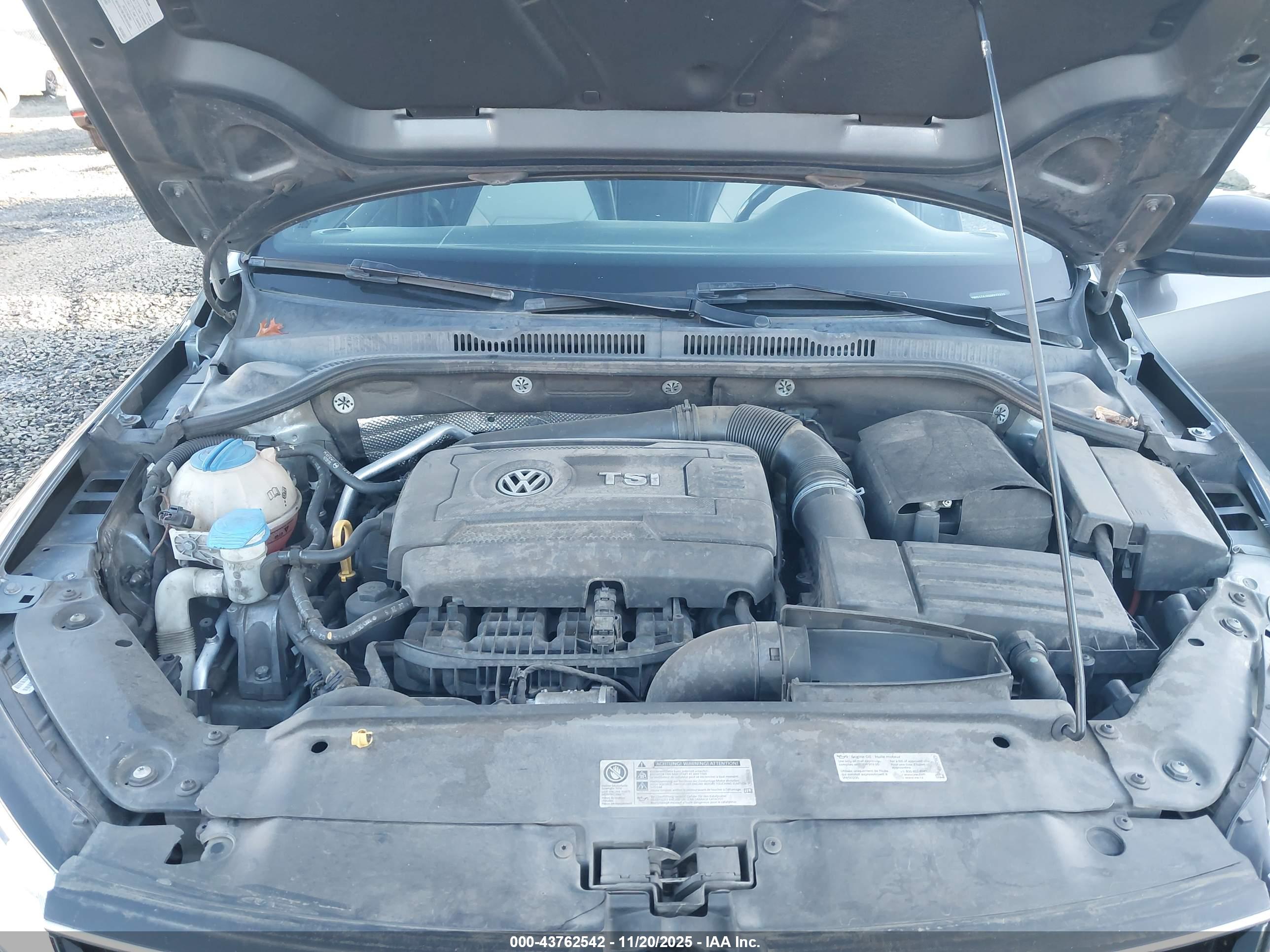 VOLKSWAGEN JETTA image 10