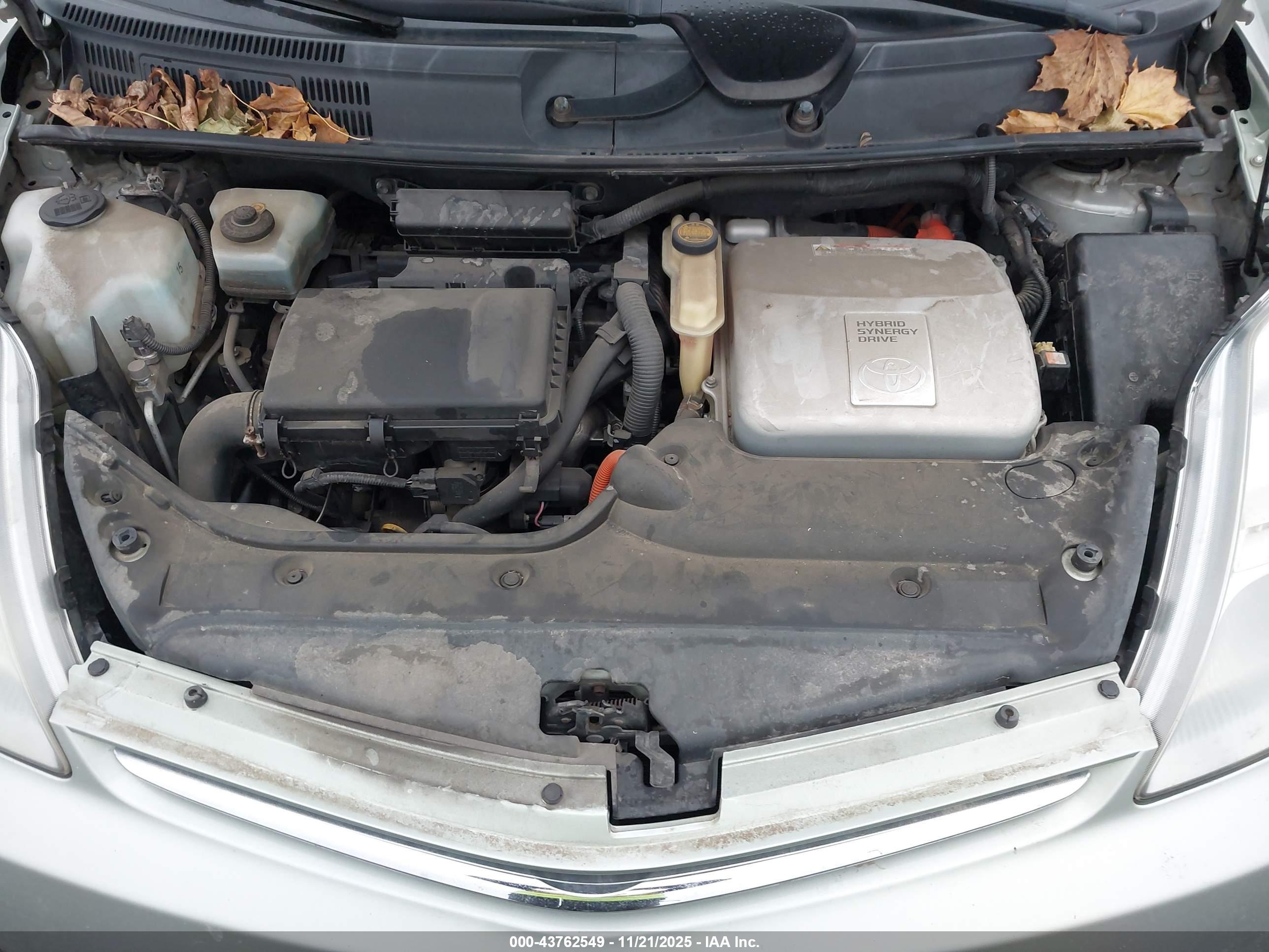 TOYOTA PRIUS image 10