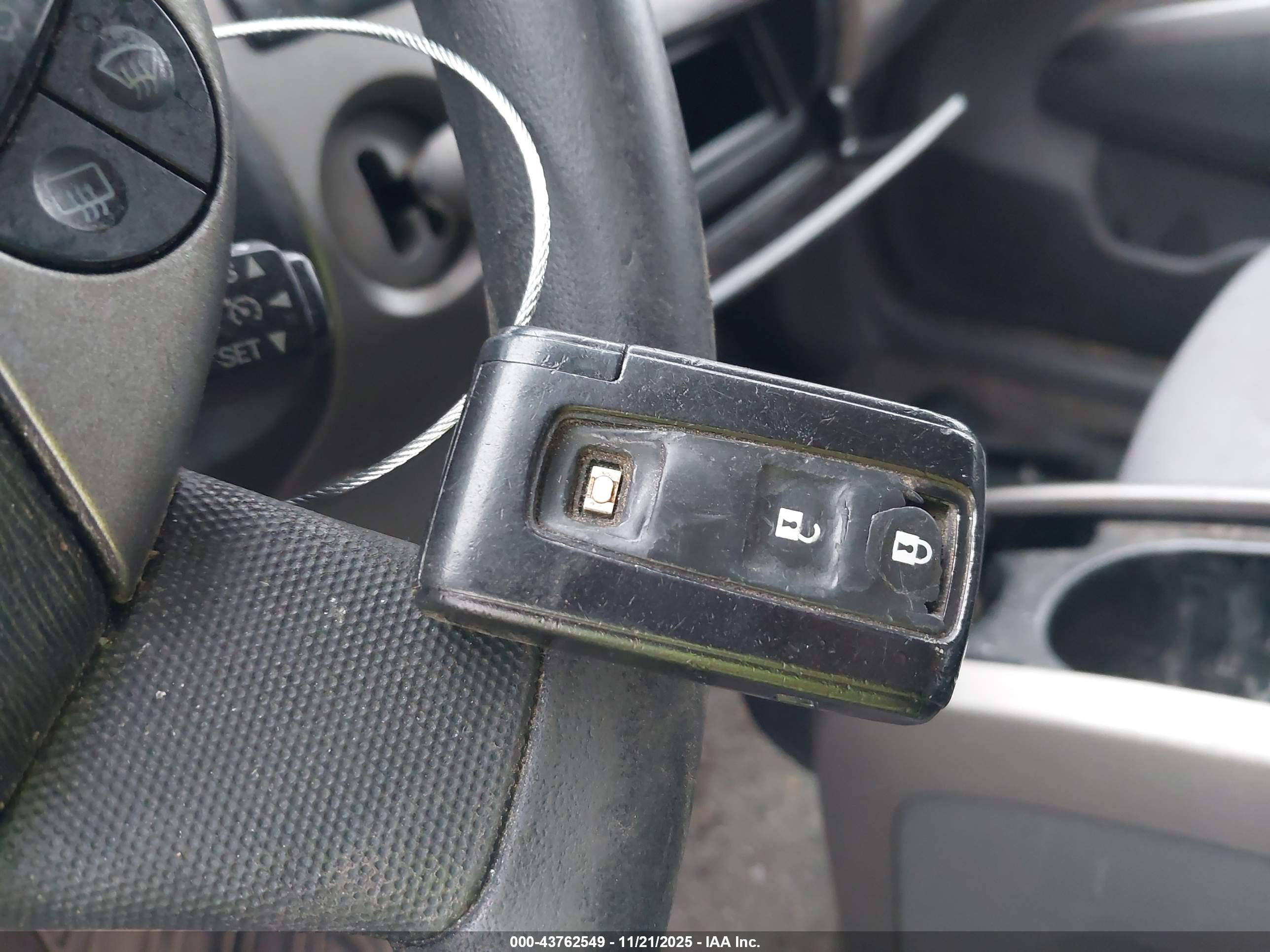 TOYOTA PRIUS image 11