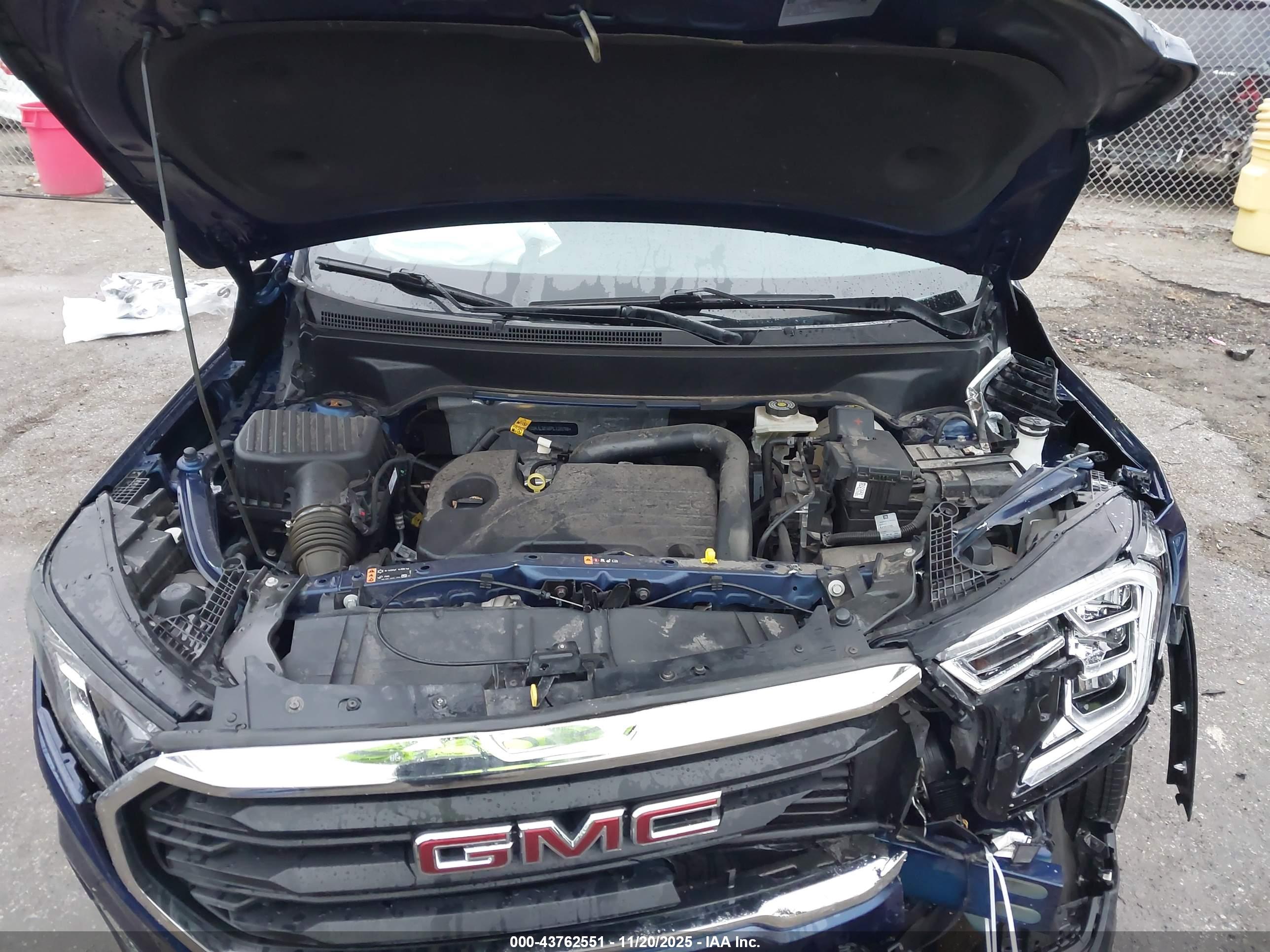 GMC TERRAIN image 10