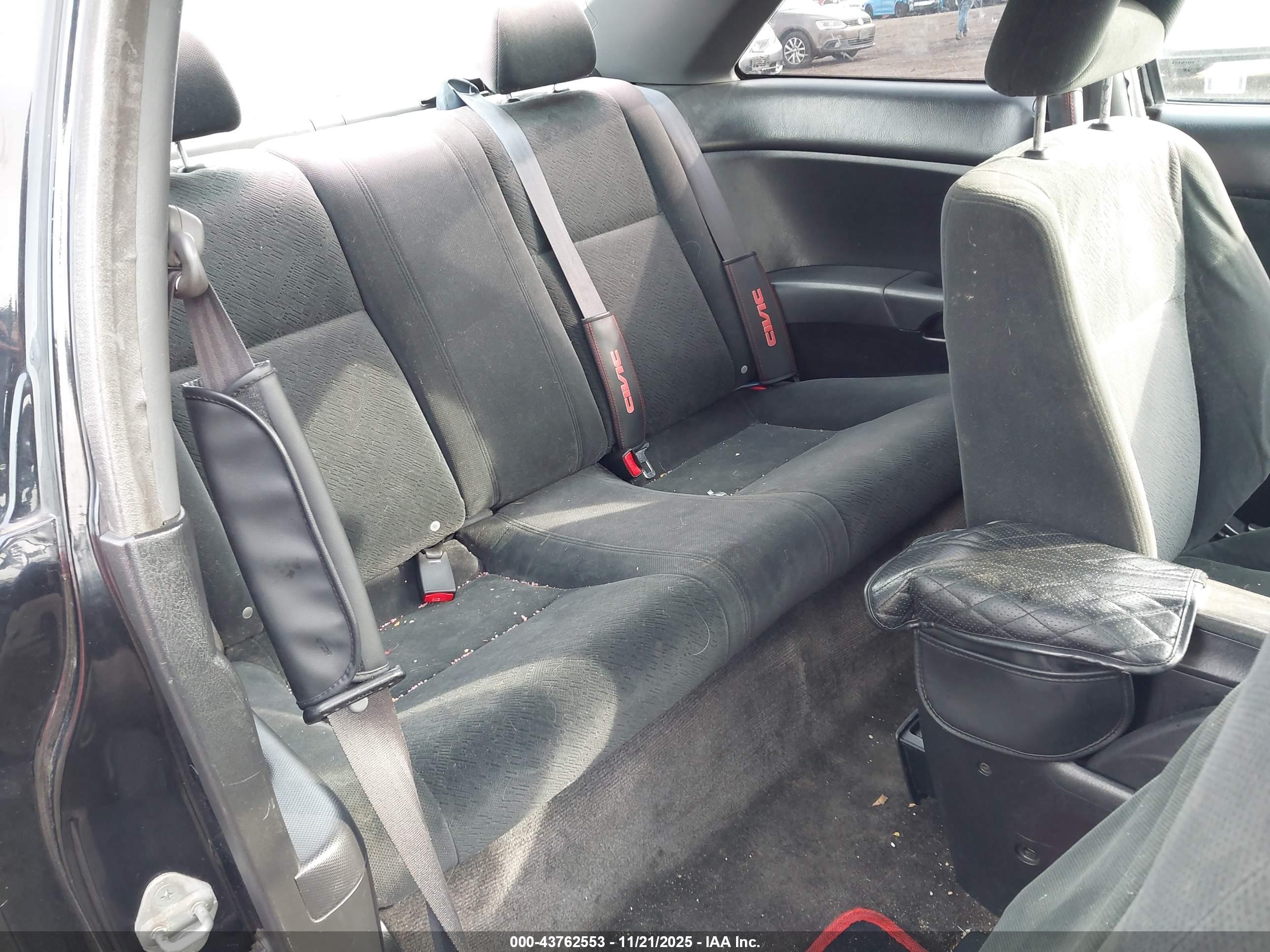 HONDA CIVIC image 8