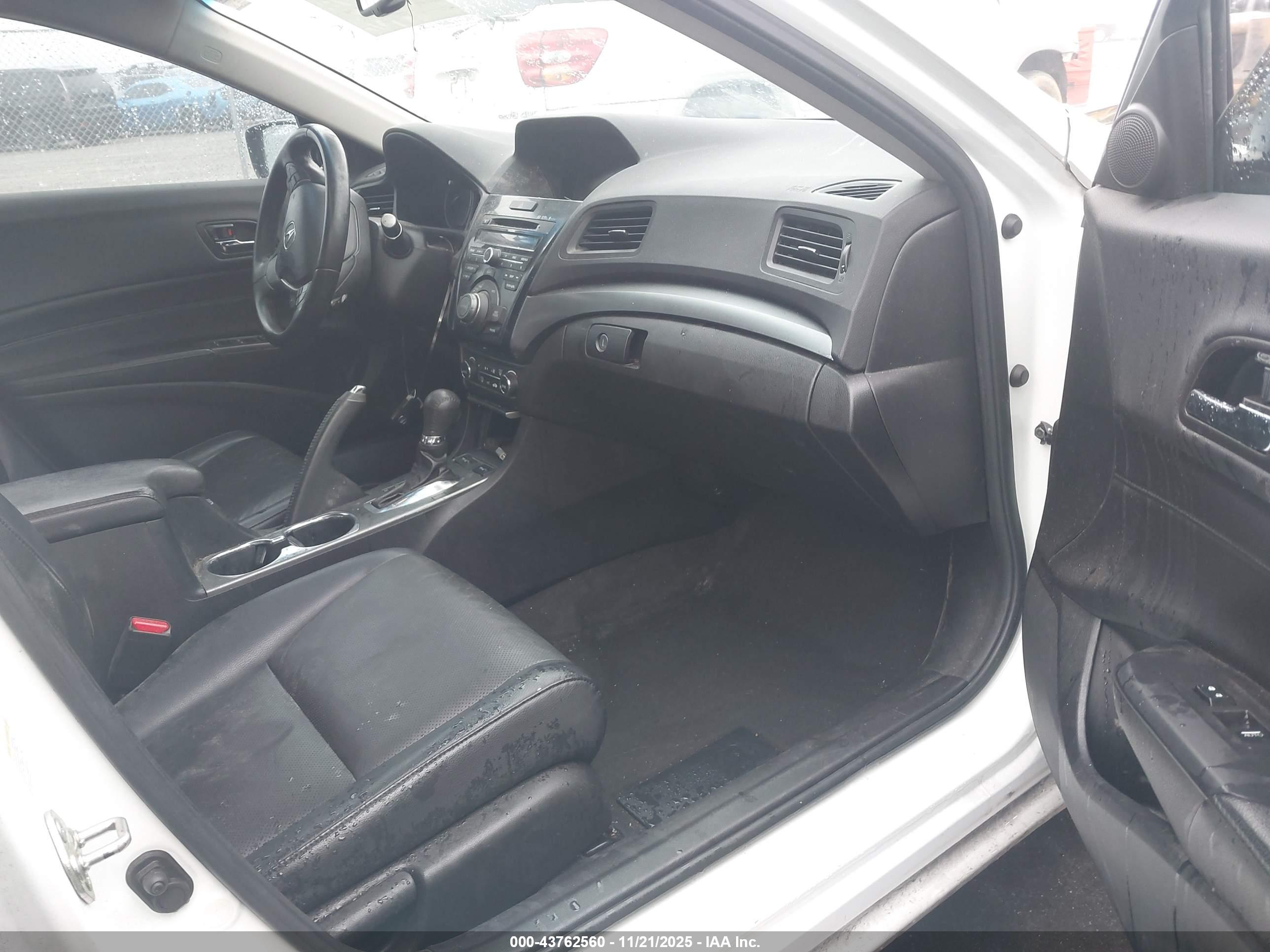 ACURA ILX image 5