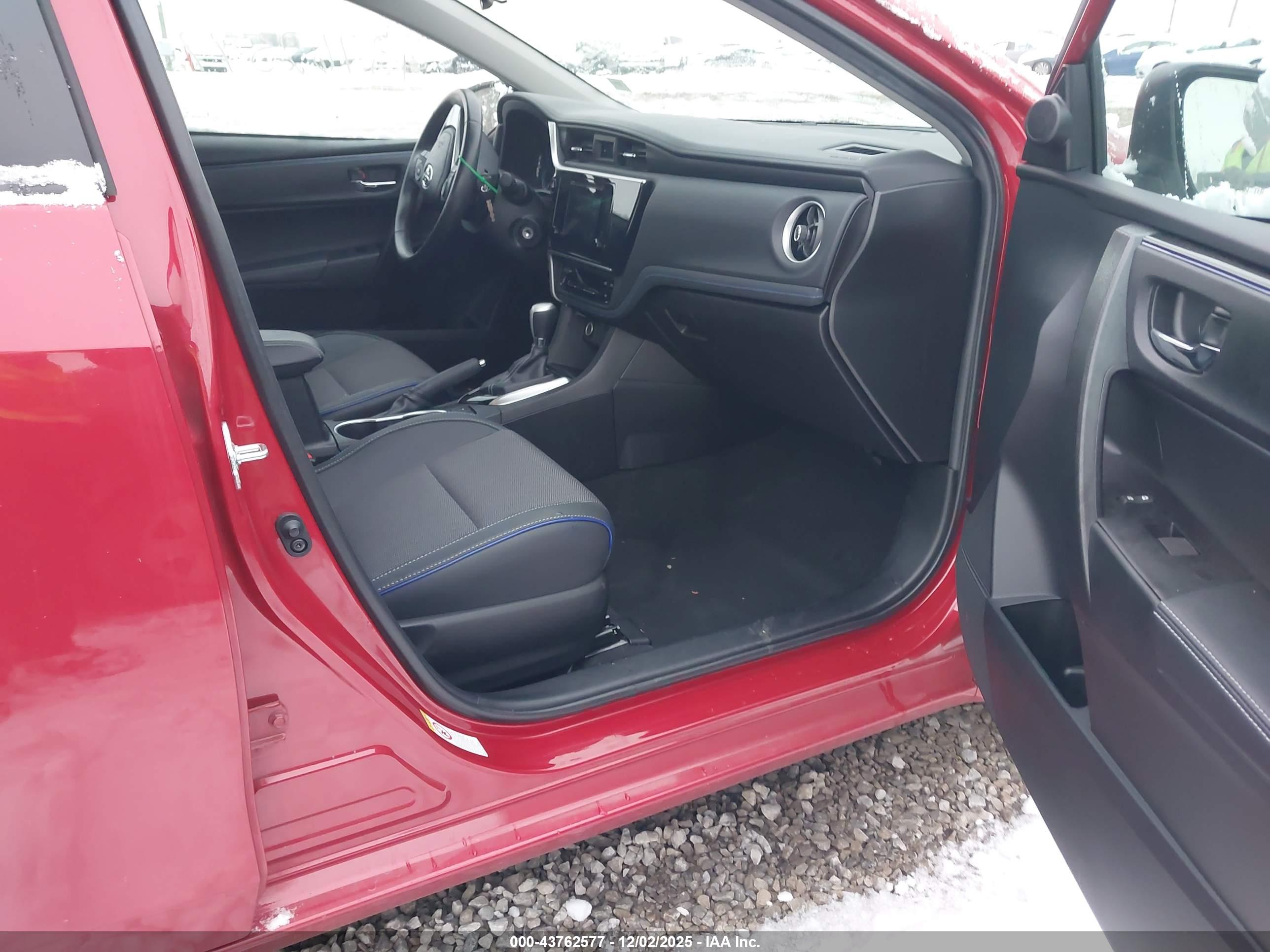 TOYOTA COROLLA image 5