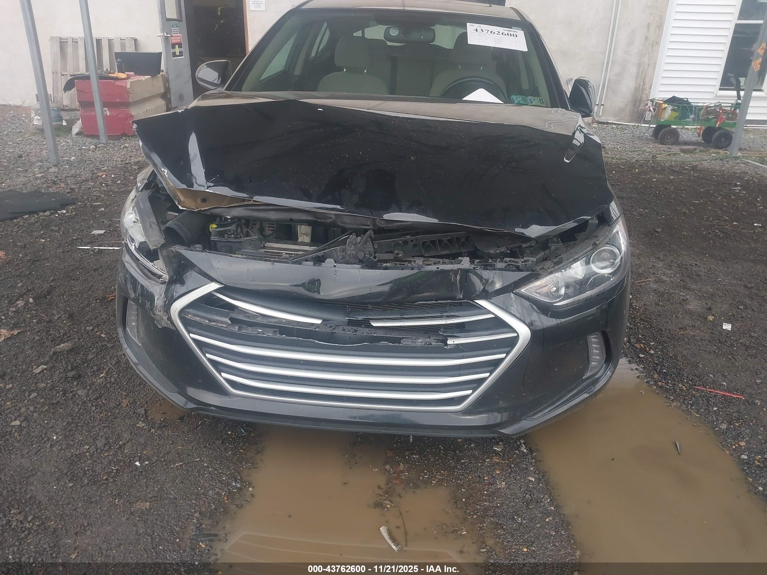 HYUNDAI ELANTRA image 6