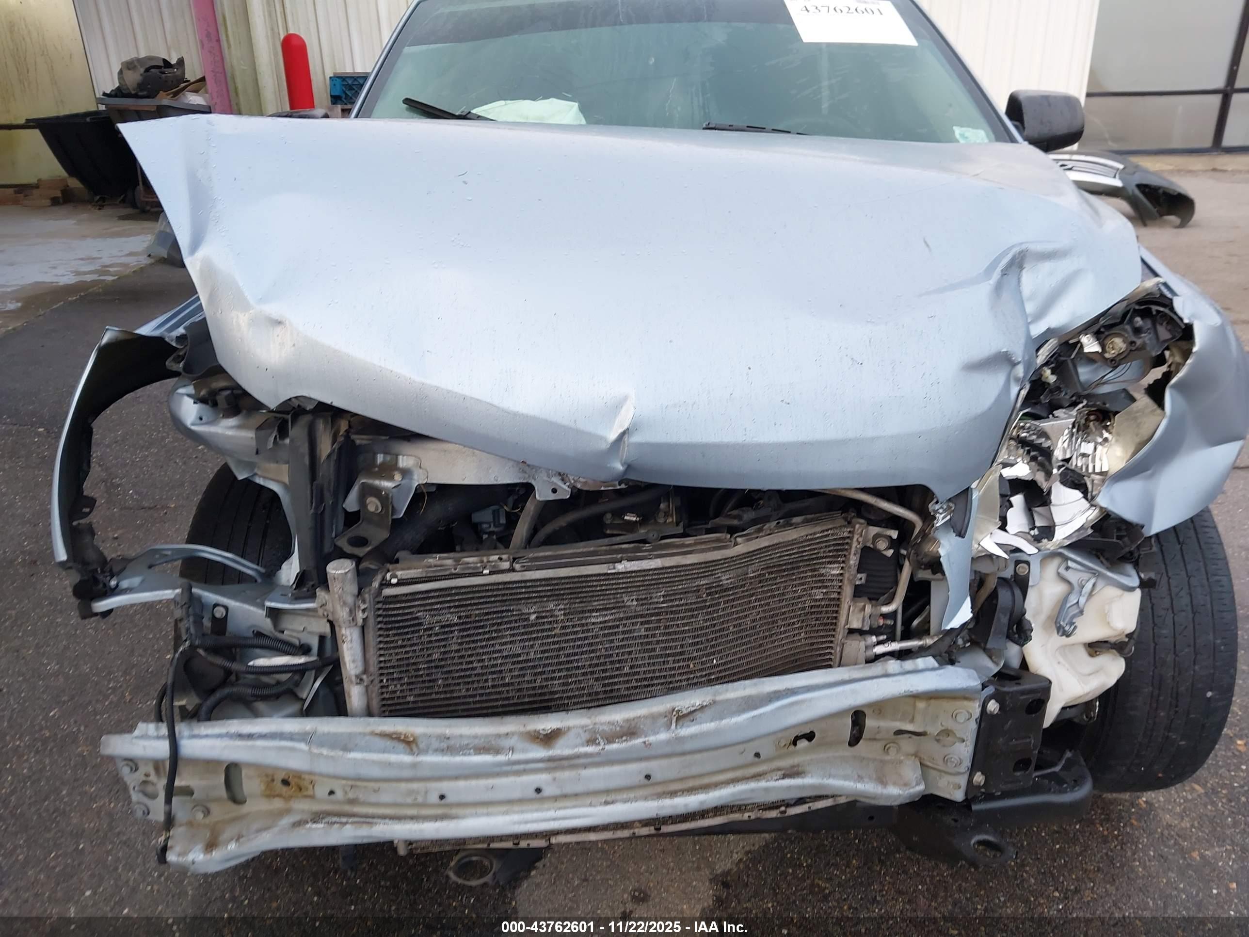 CHEVROLET EQUINOX image 10