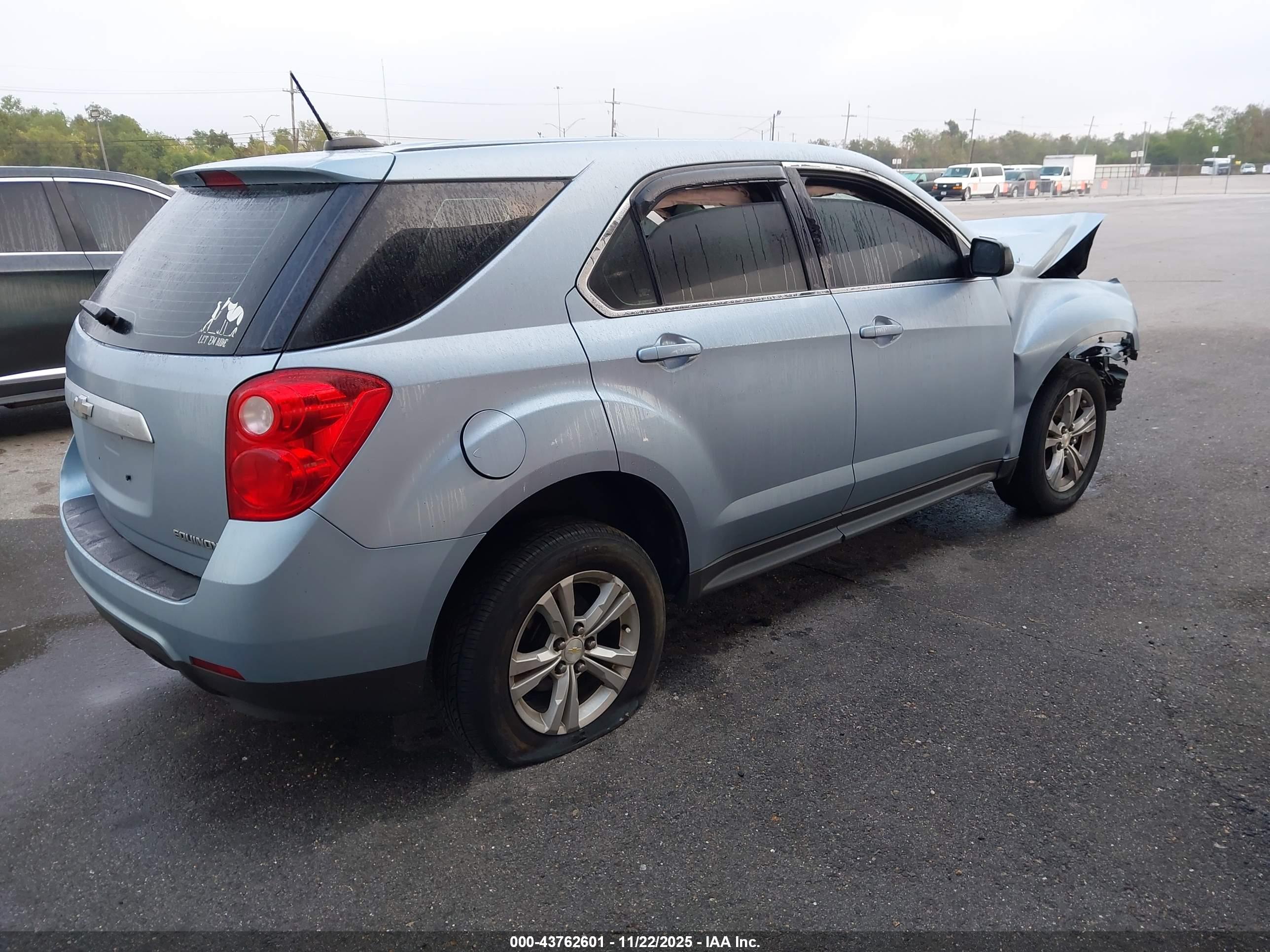CHEVROLET EQUINOX image 4