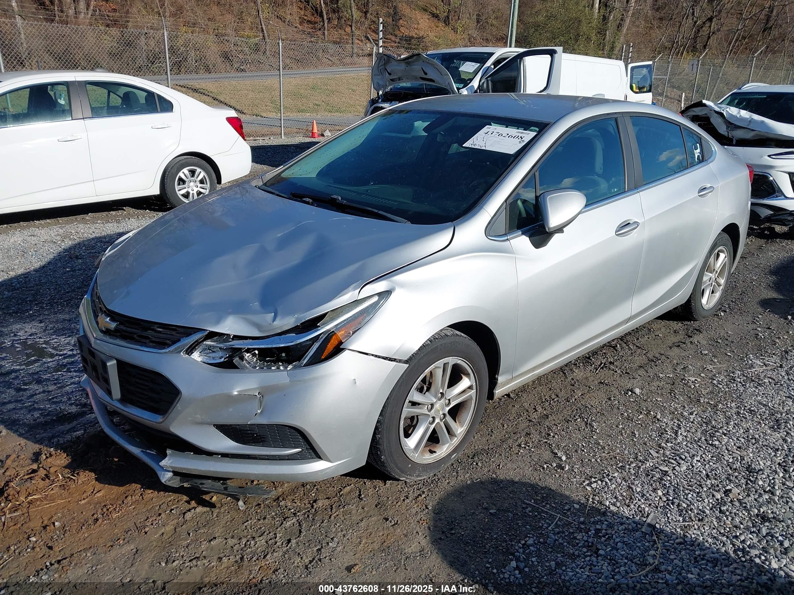 CHEVROLET CRUZE image 2