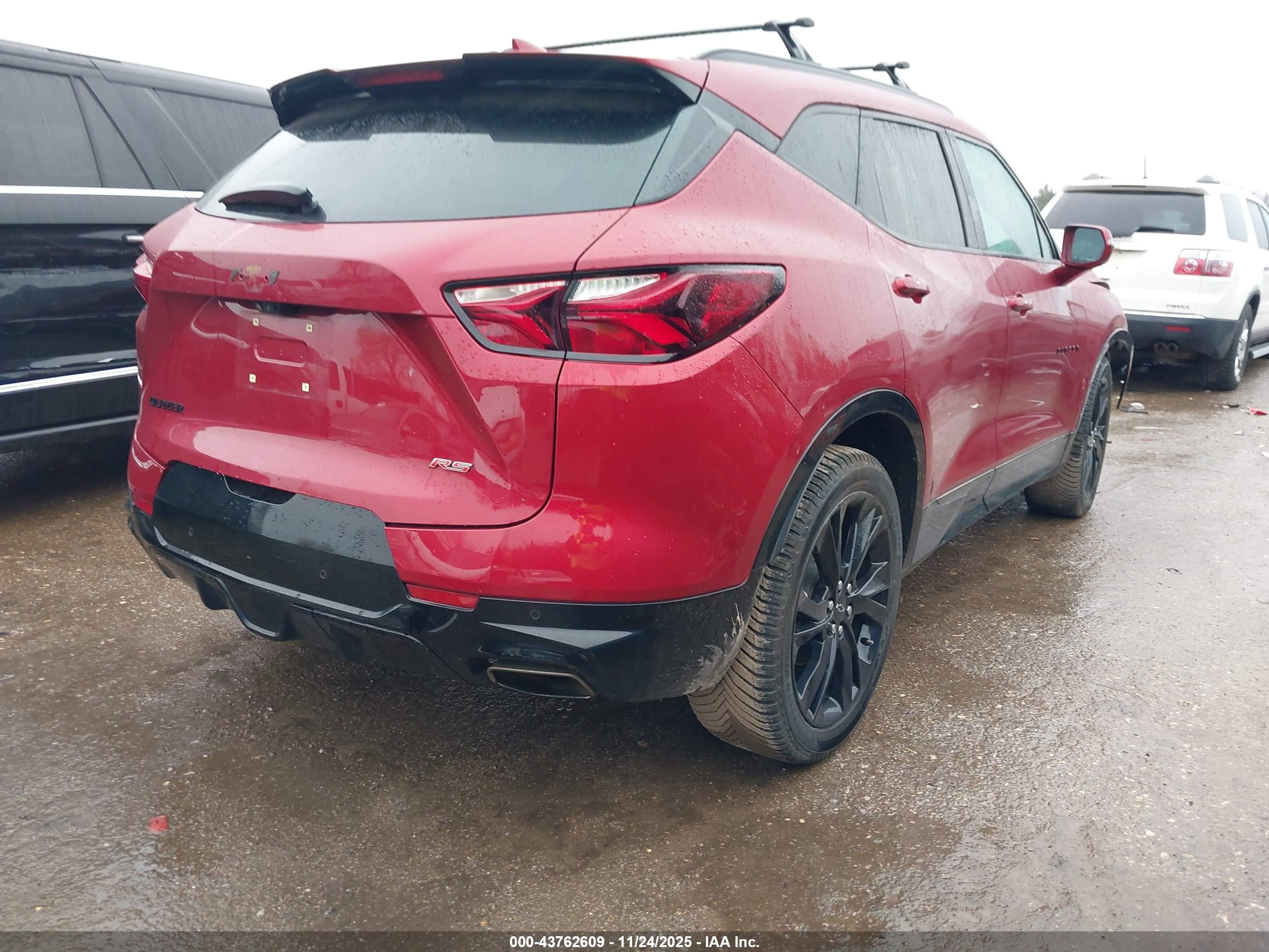 CHEVROLET BLAZER image 4