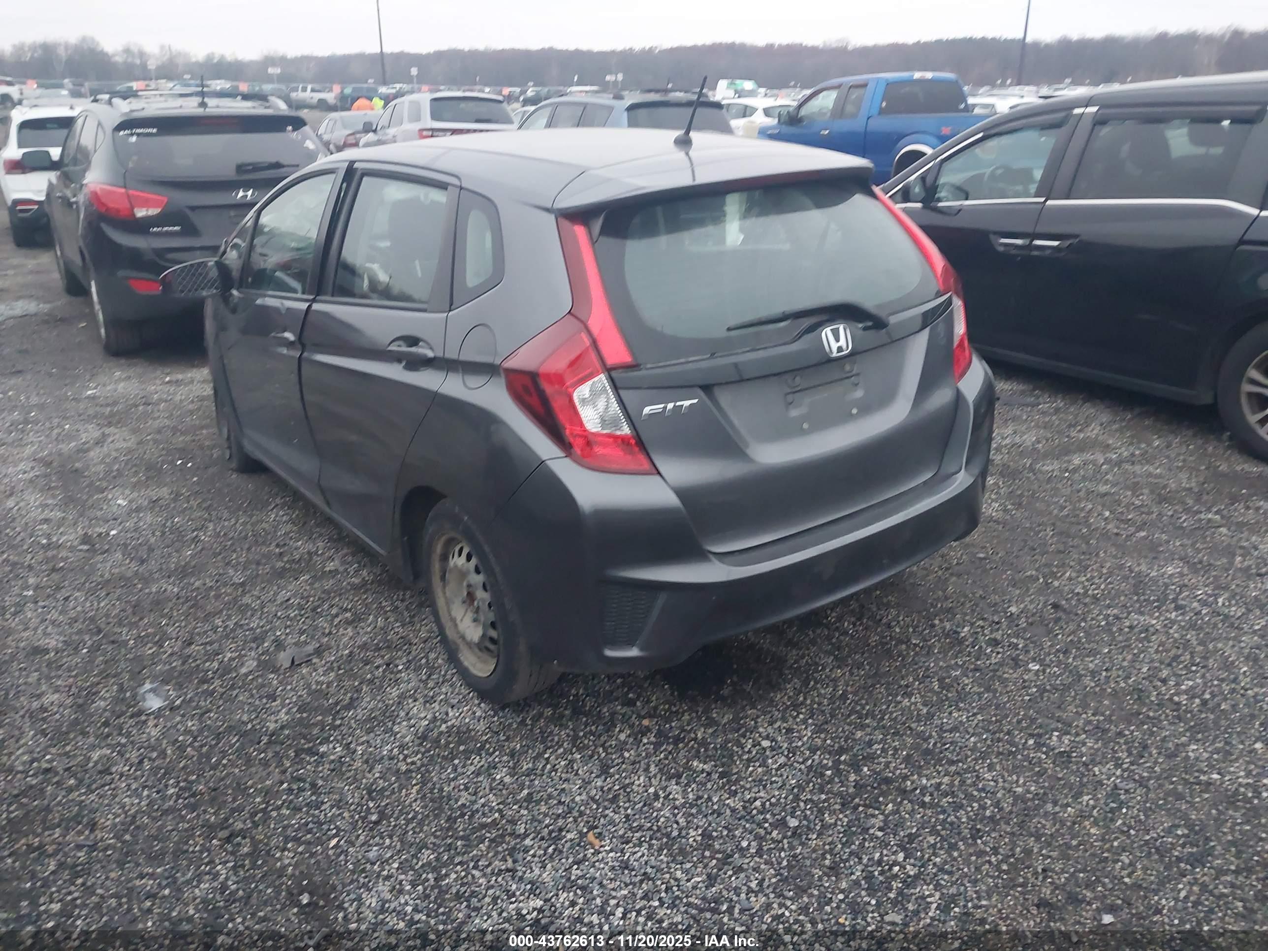 HONDA FIT image 3