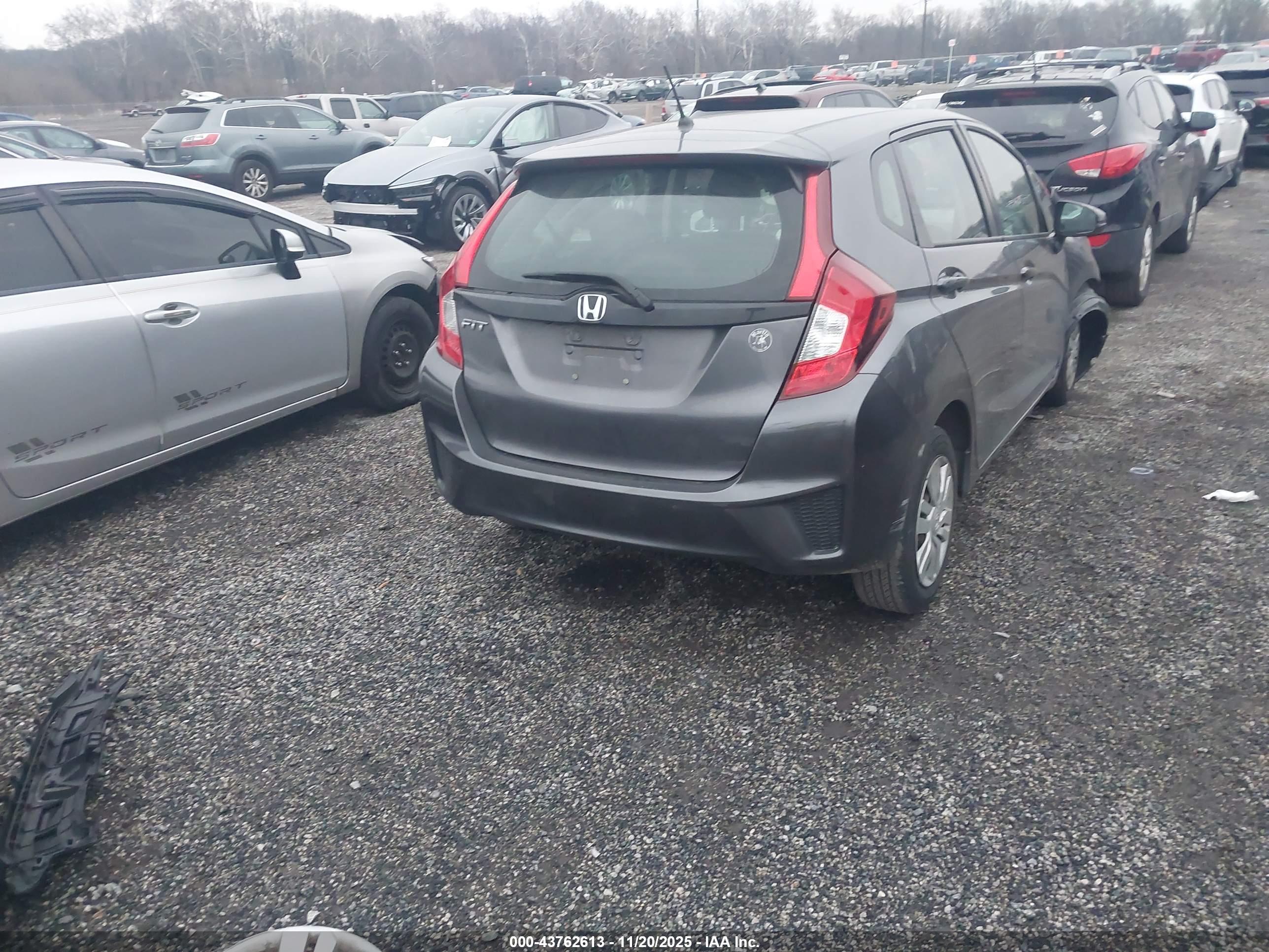 HONDA FIT image 4