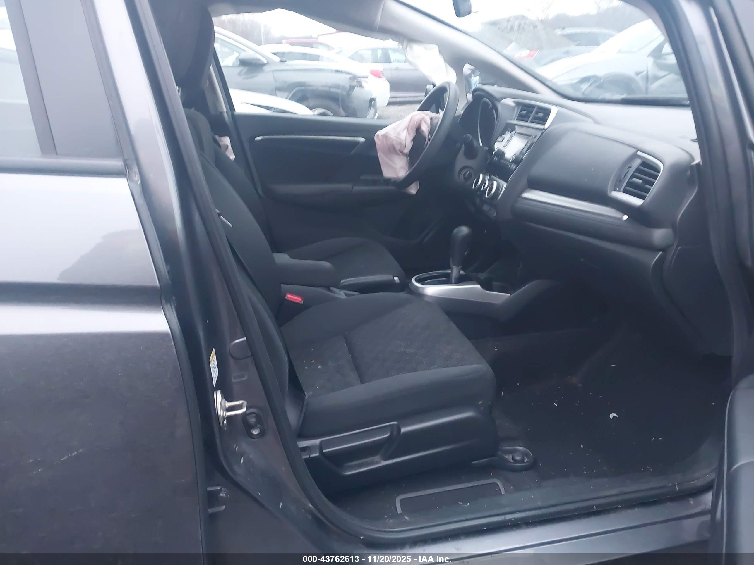 HONDA FIT image 5