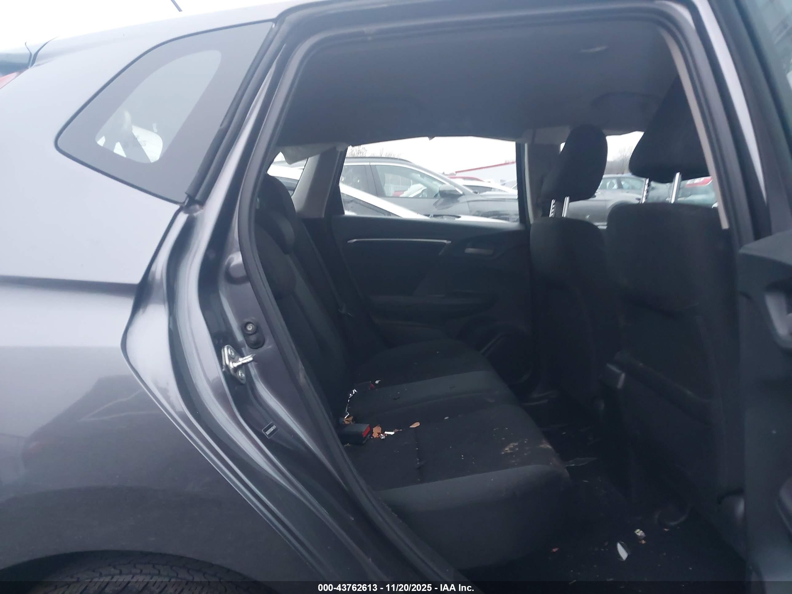 HONDA FIT image 8
