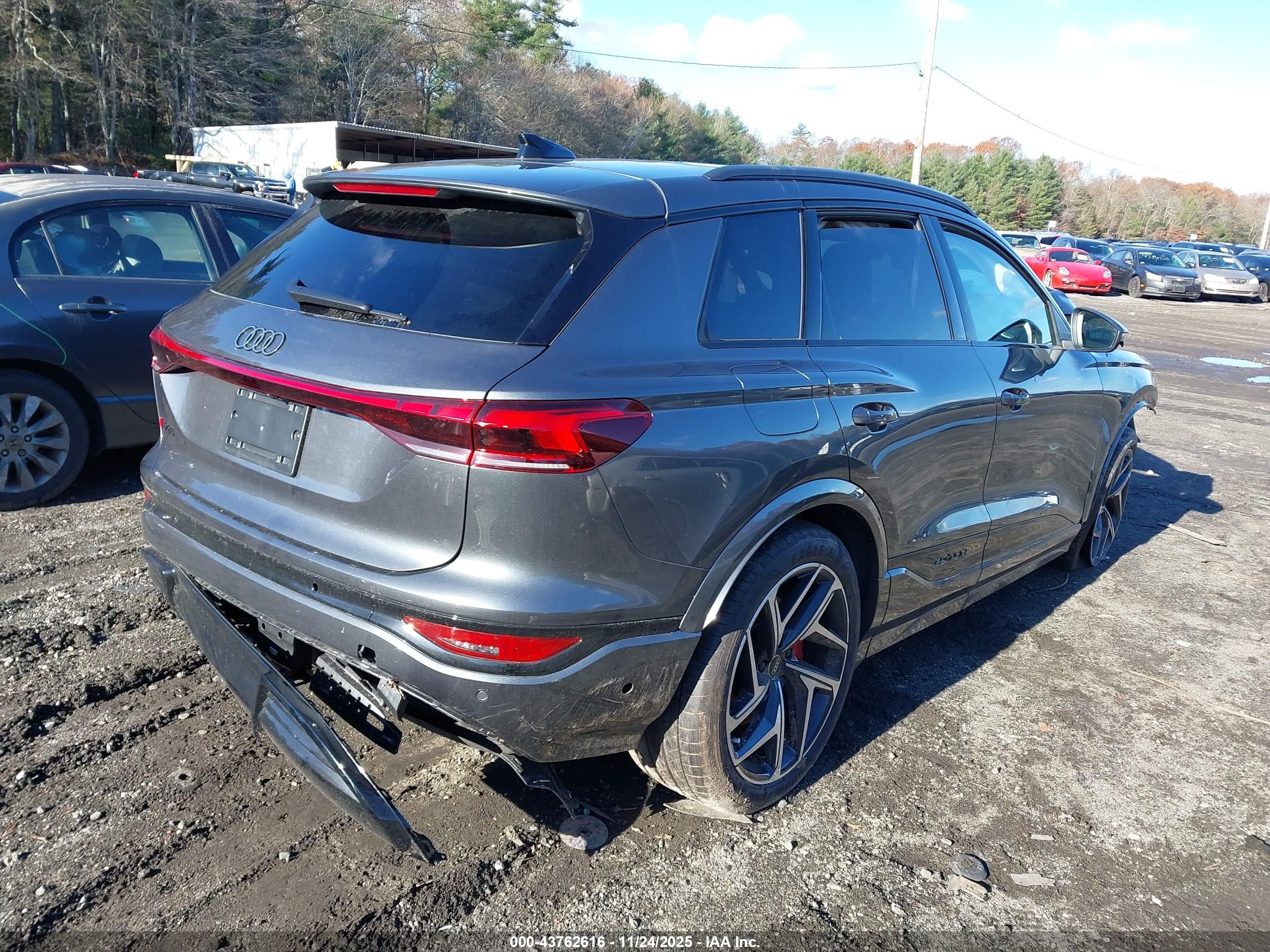 AUDI SQ6 image 4
