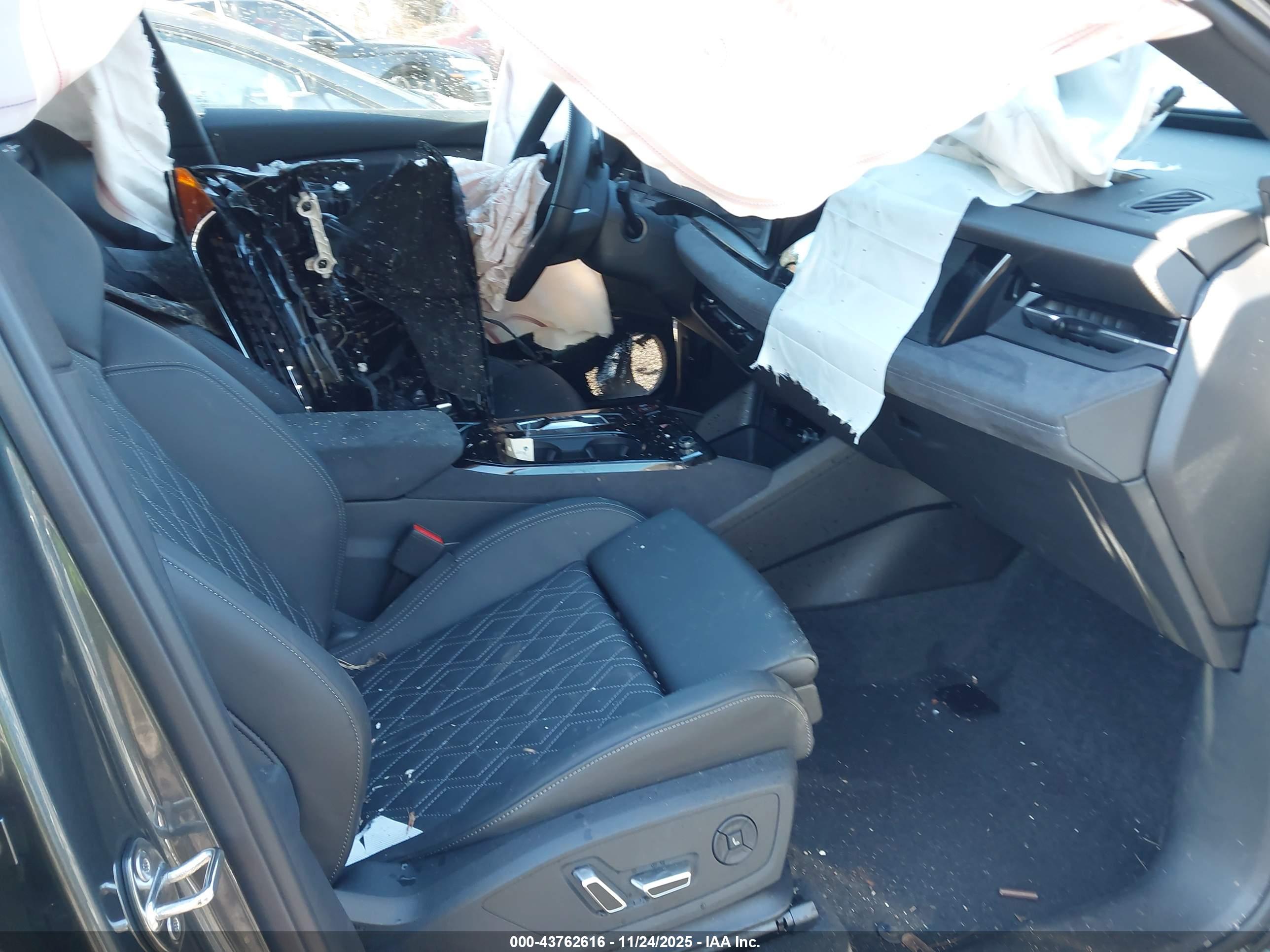 AUDI SQ6 image 5