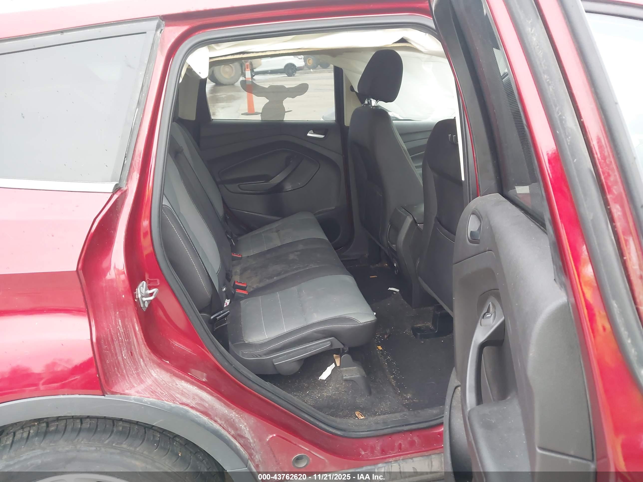 FORD ESCAPE image 8