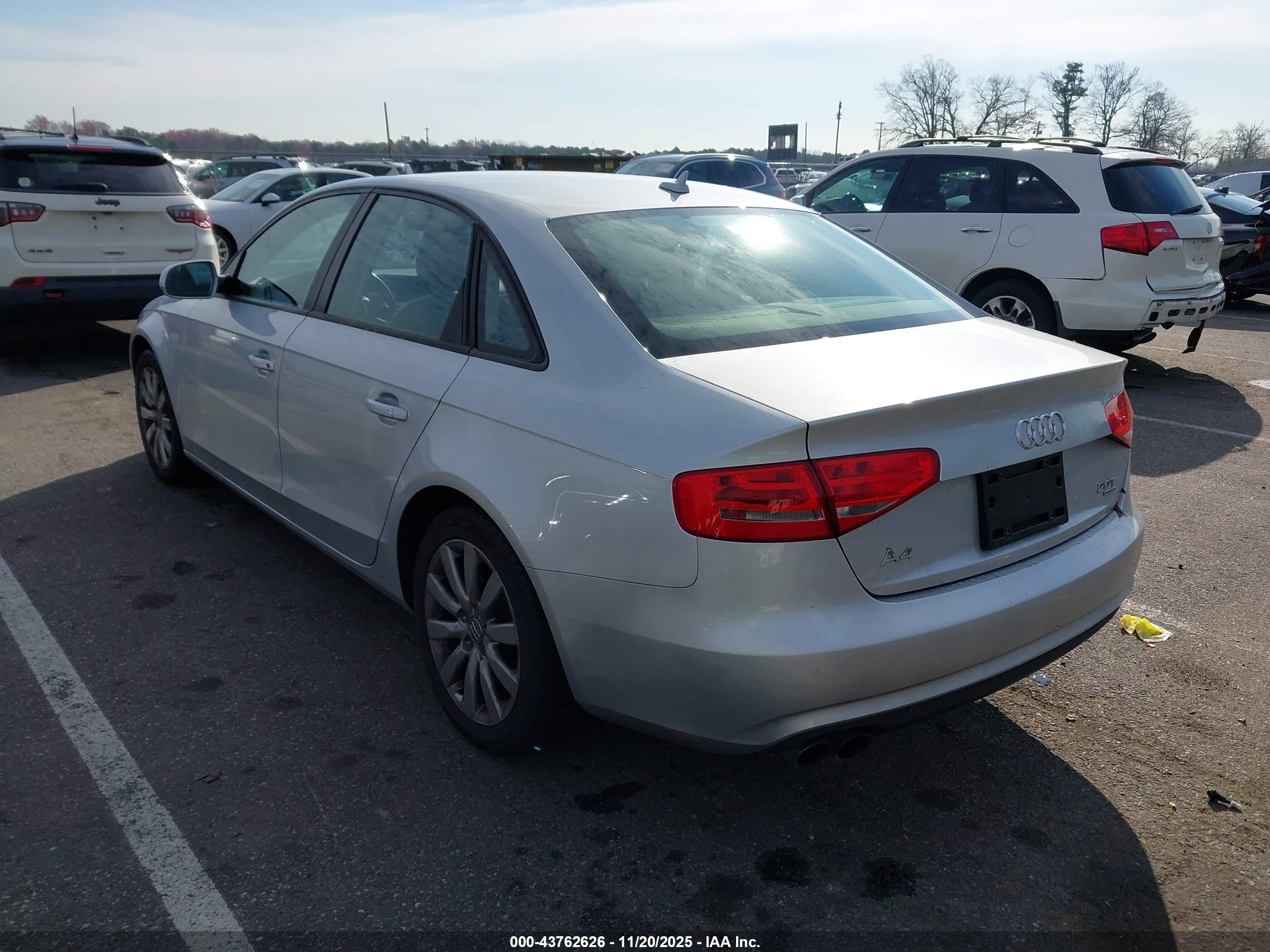 AUDI A4 image 3