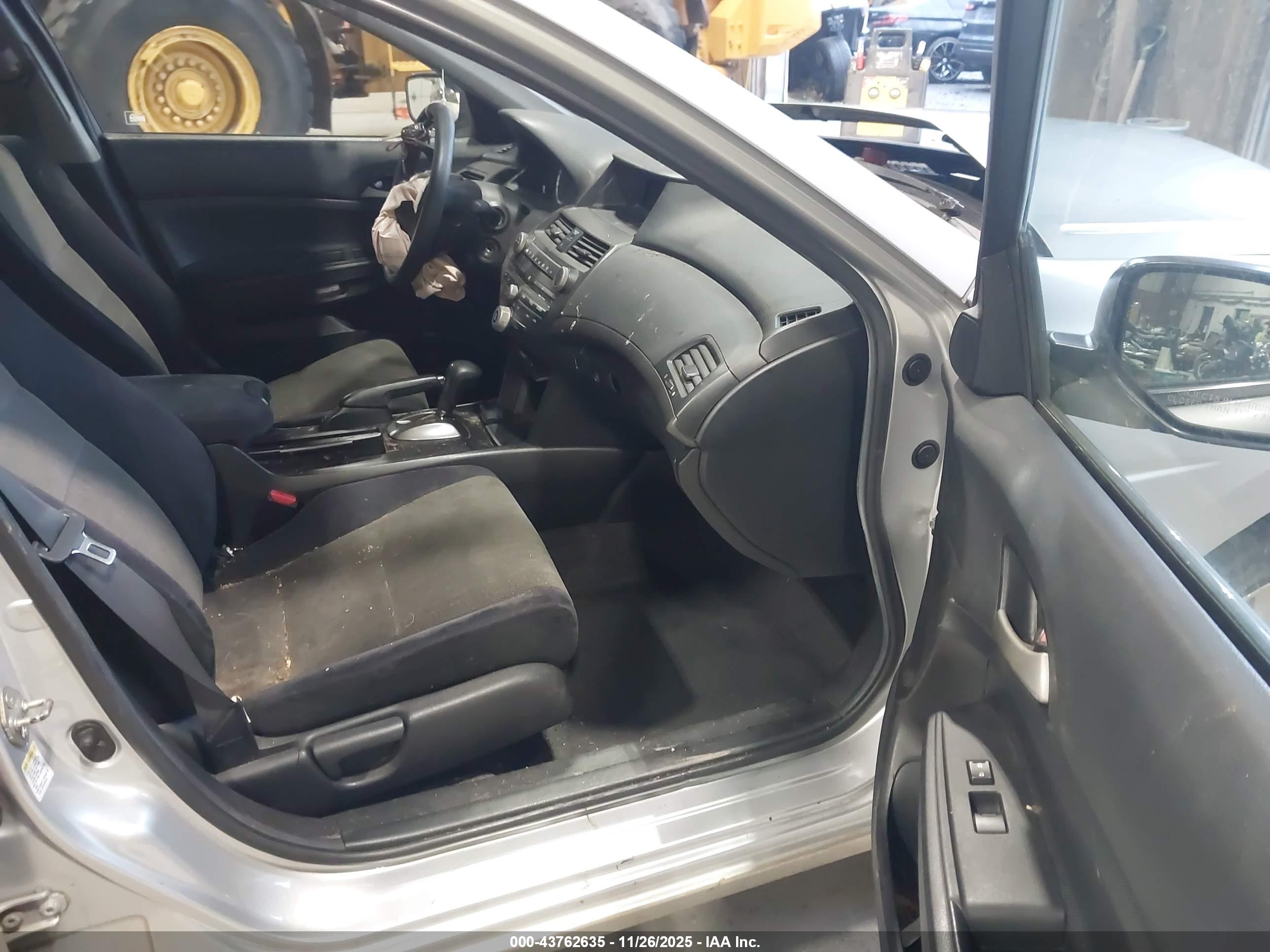 HONDA ACCORD image 5